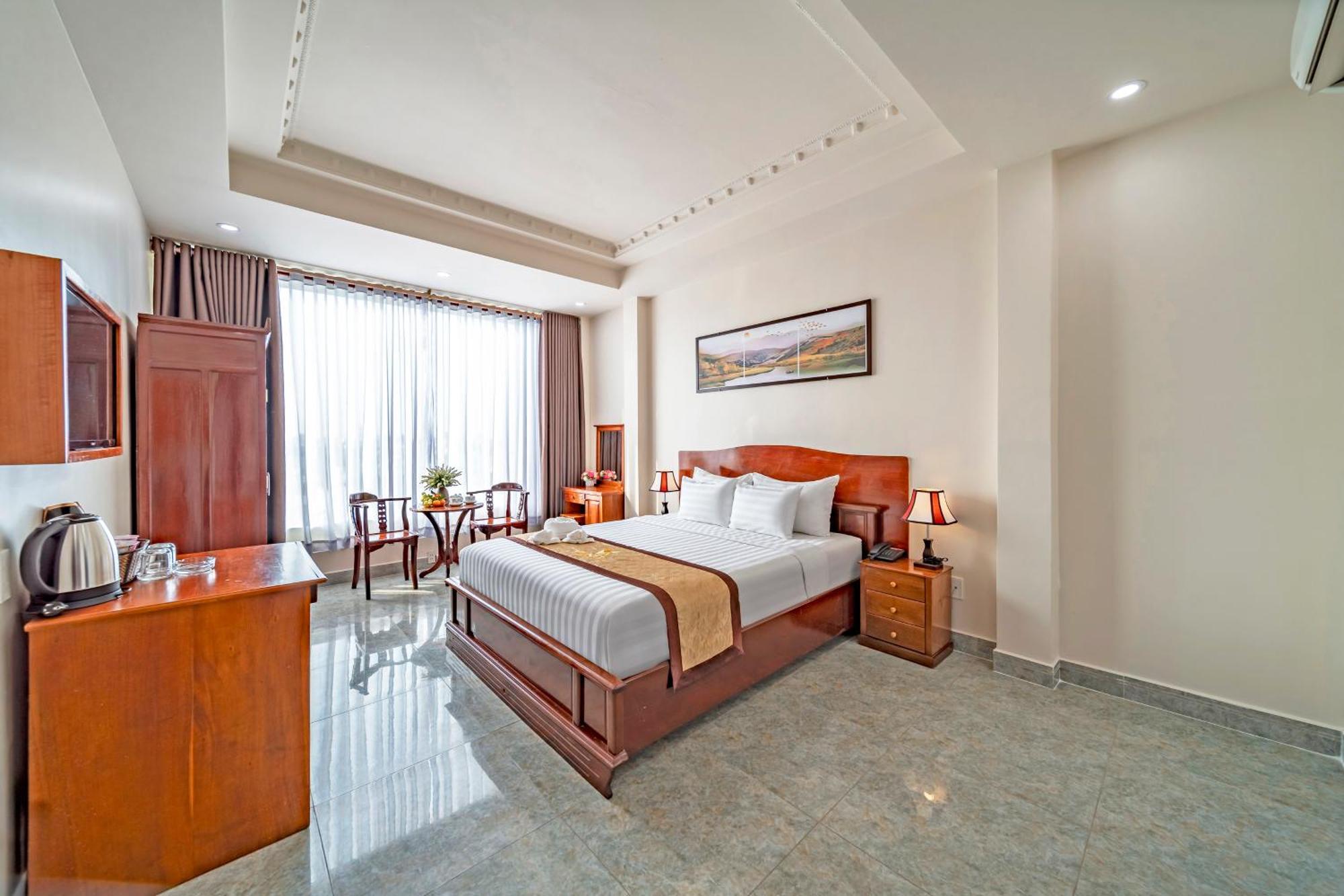 Venus 2* Ho Chi Minh City
