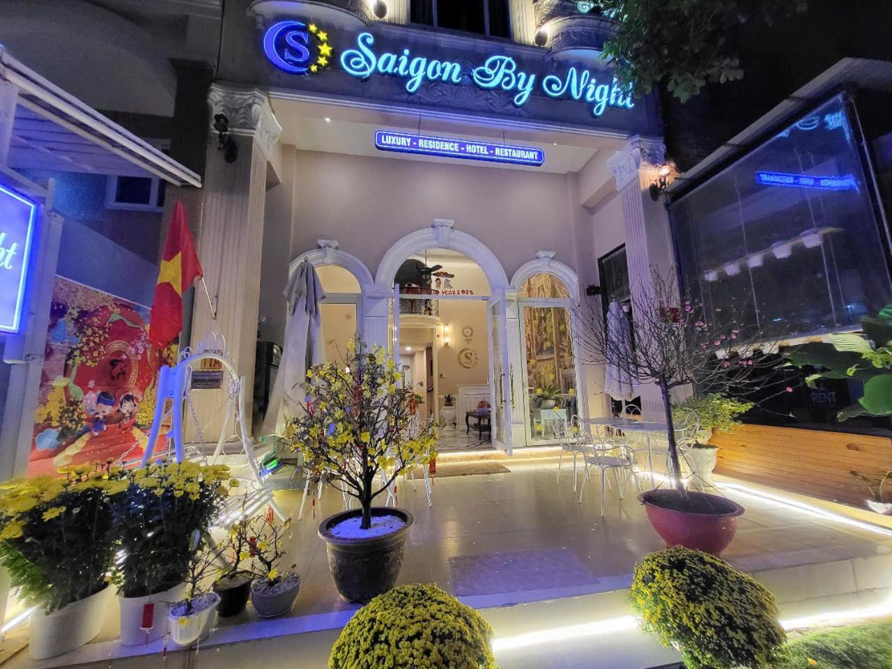 Saigon By Night Luxury