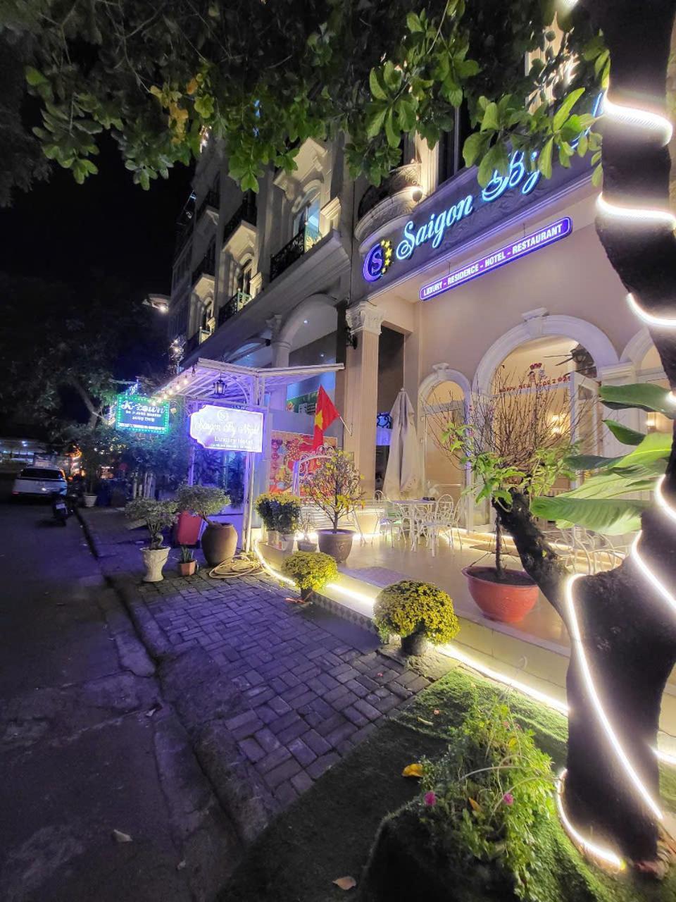 Saigon By Night Luxury Hotel Ho Chi Minh City
