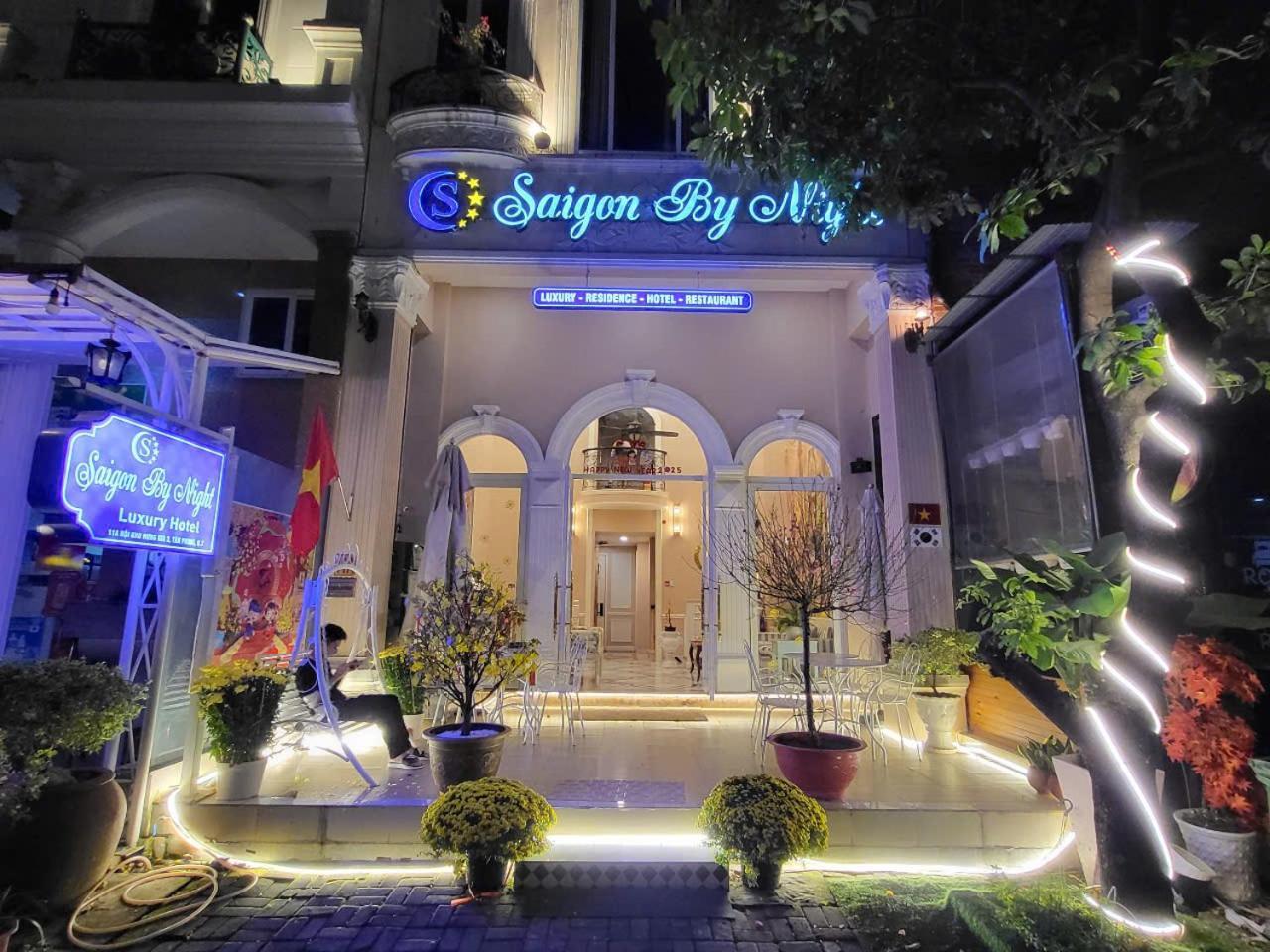 Hotel Saigon By Night Luxury 3*