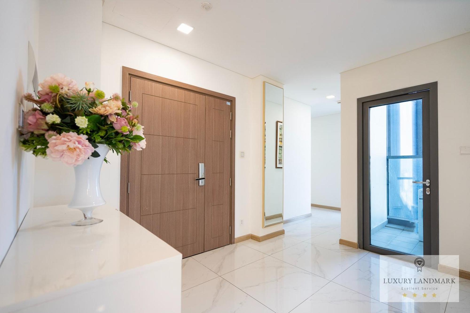 Celeste Landmark 81 Riverview