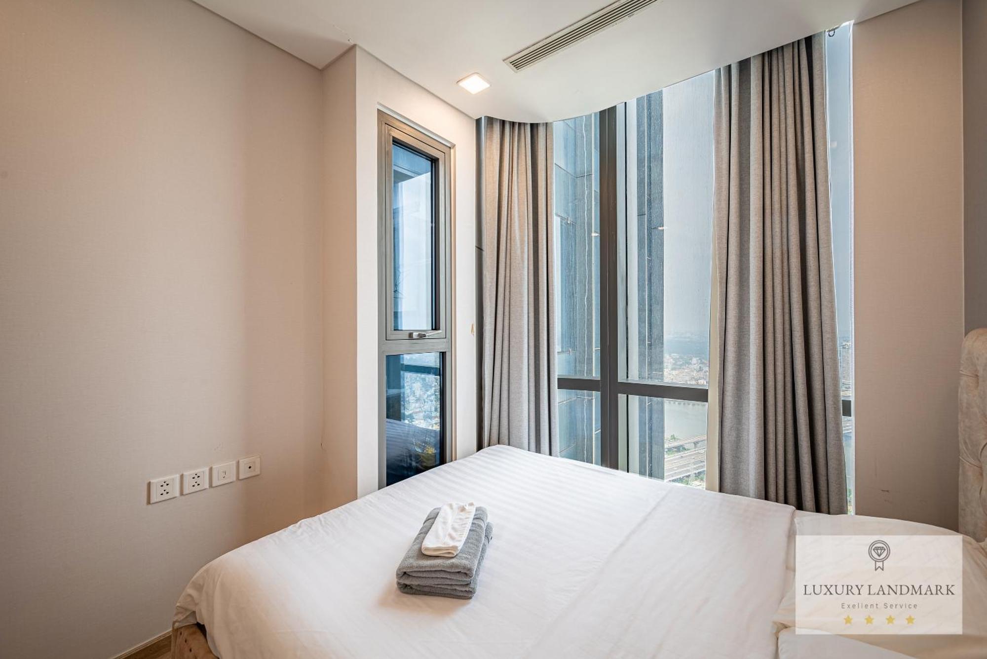 Celeste Landmark 81 Riverview *