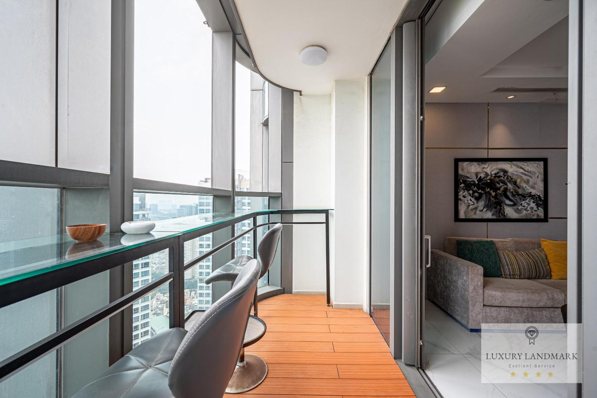 Celeste Landmark 81 Riverview
