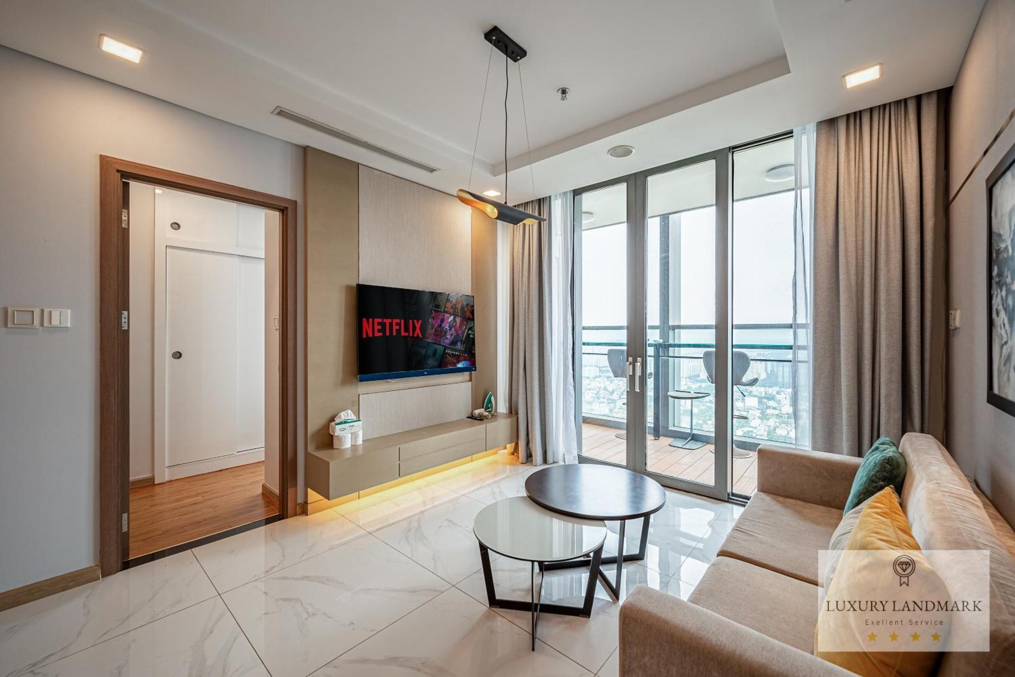 Celeste Landmark 81 Riverview *
