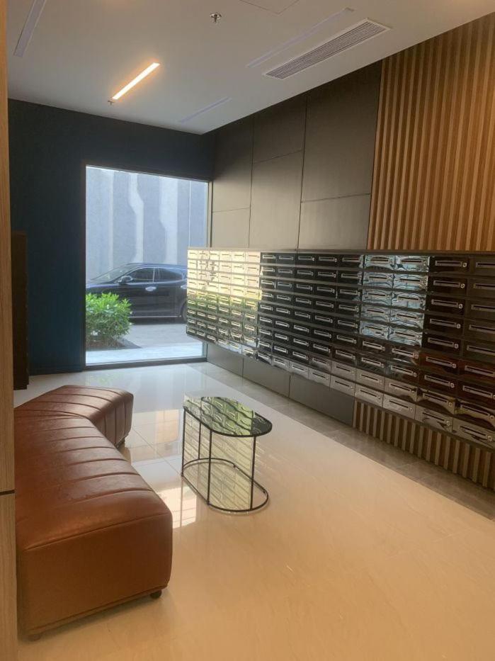 Penthouse Floor 2br View Bitexco L81 Bui Vien 400m *