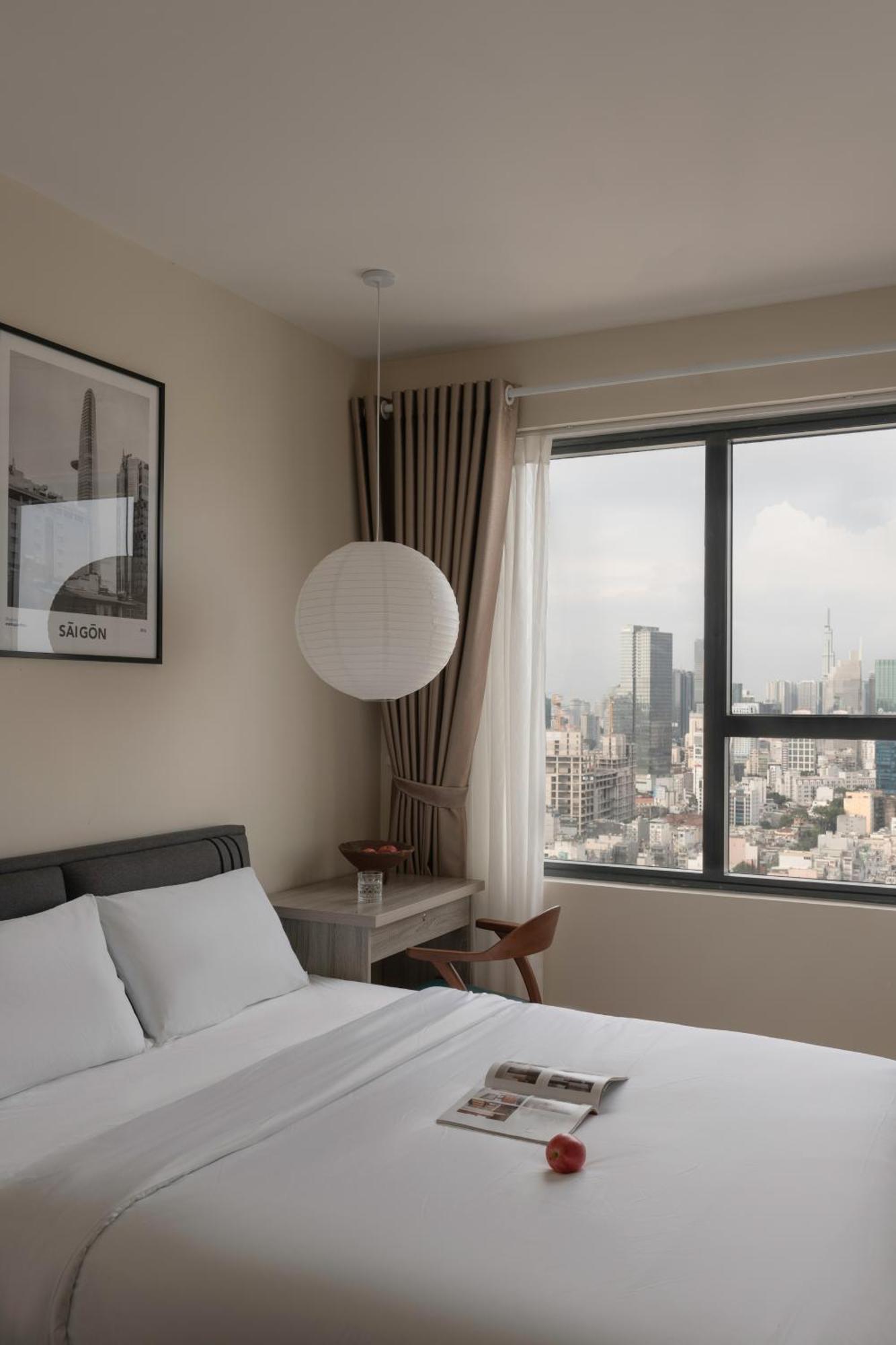 Penthouse Floor 2br View Bitexco L81 Bui Vien 400m Ho Chi Minh City