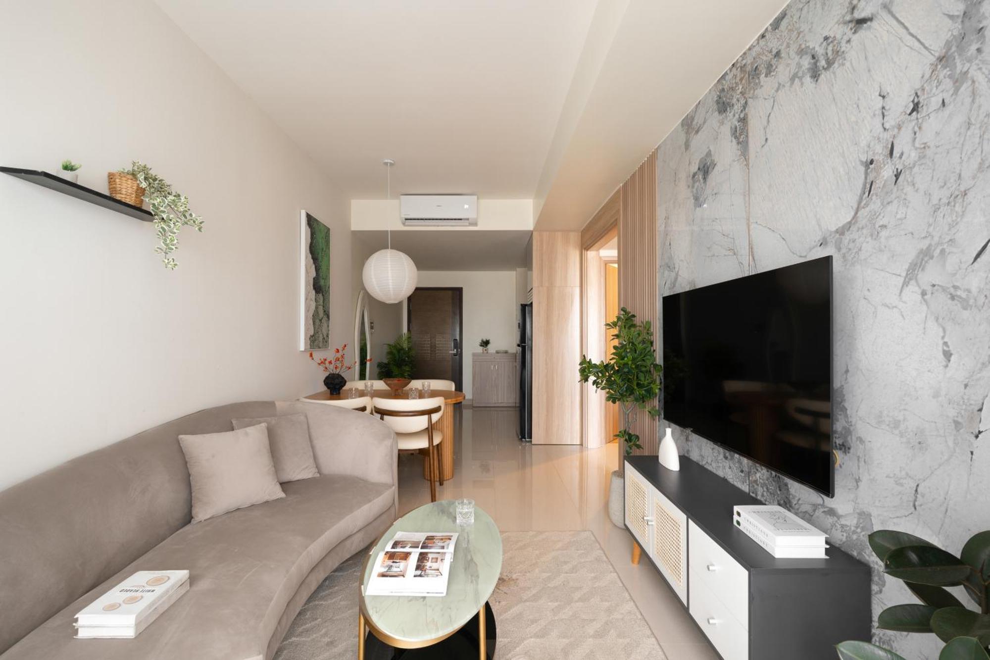 Penthouse Floor 2br View Bitexco L81 Bui Vien 400m *