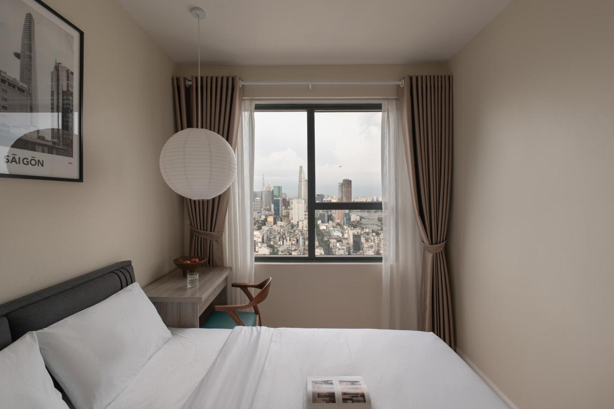 Penthouse Floor 2br View Bitexco L81 Bui Vien 400m