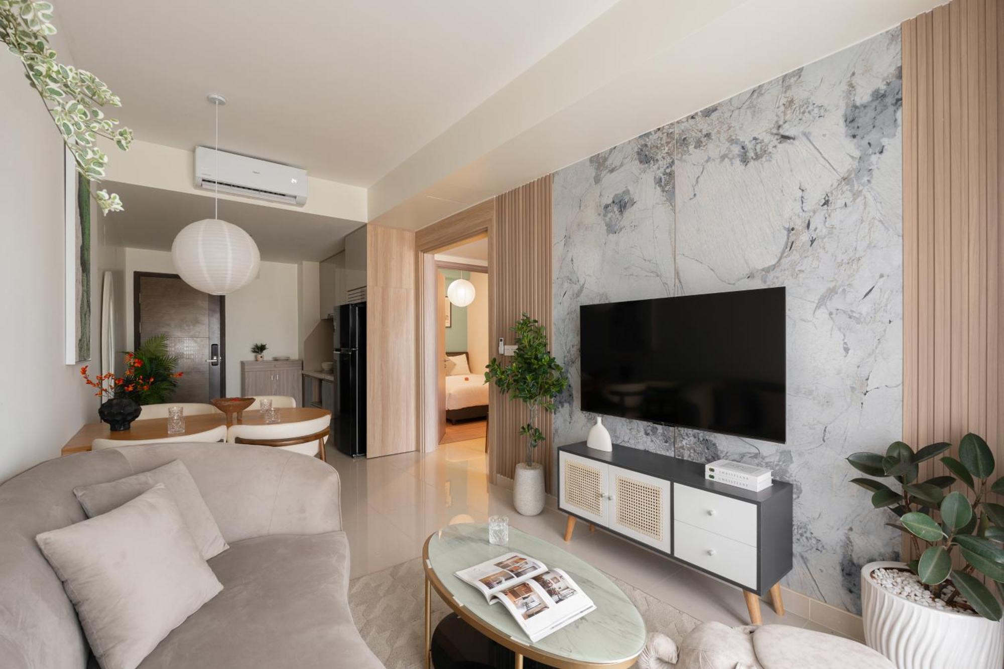 Penthouse Floor 2br View Bitexco L81 Bui Vien 400m