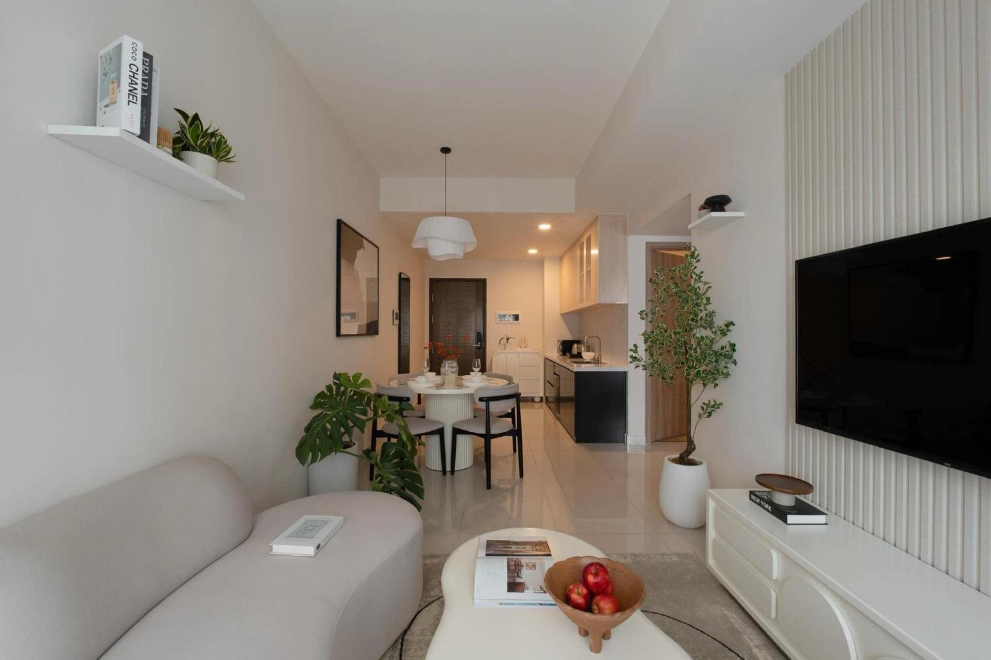 Penthouse Floor 2br View Bitexco L81 Bui Vien 400m * Ho Chi Minh City