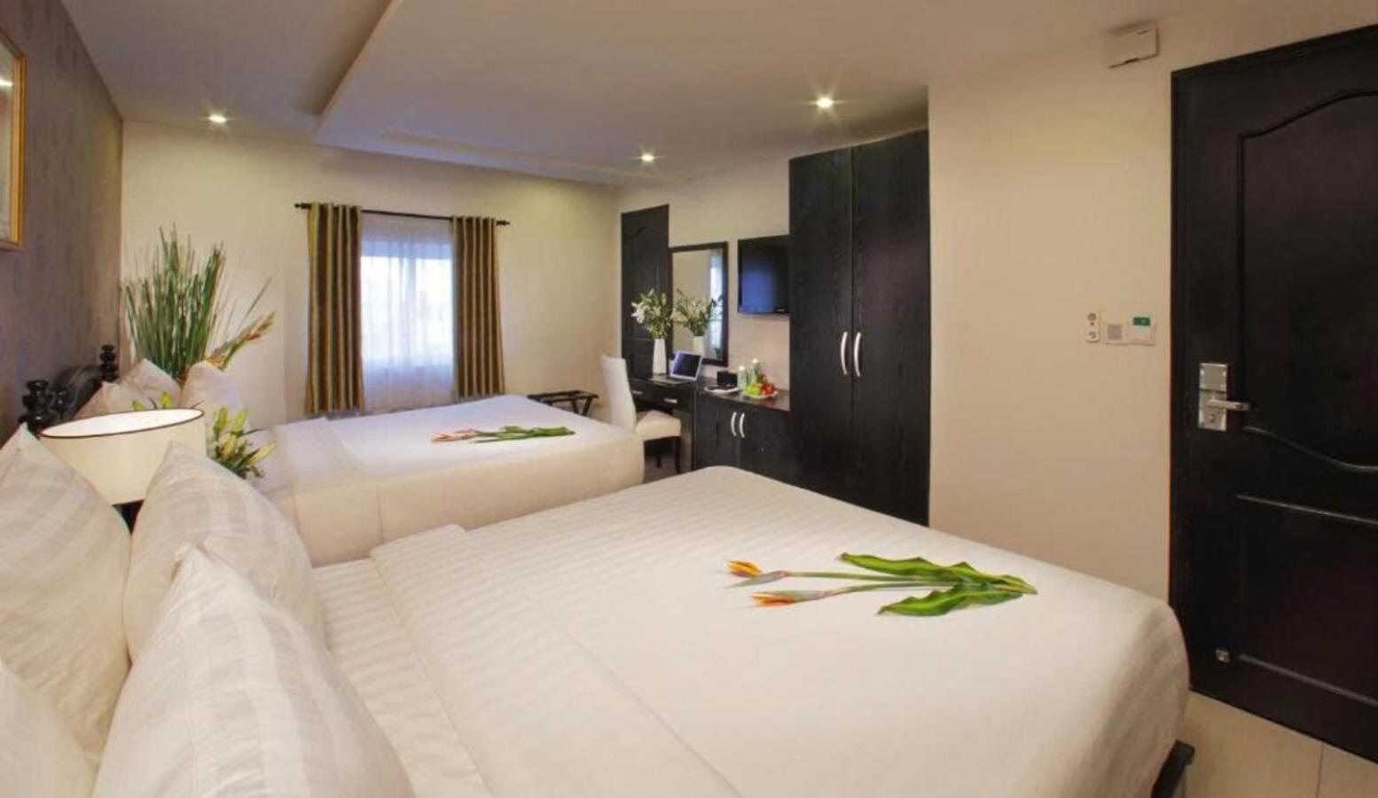 Sunrise Hotel