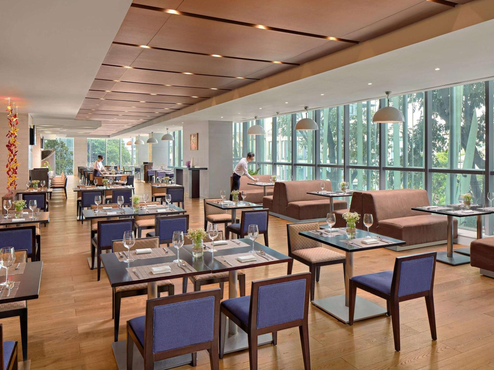 Khách sạn Novotel Sài Gòn Centre