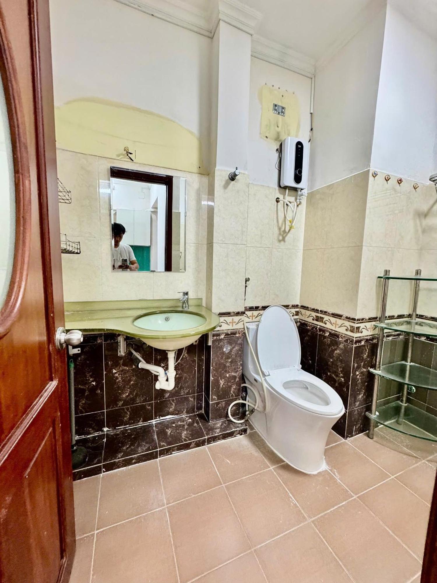 Apartment 21057 Hoa Lan *