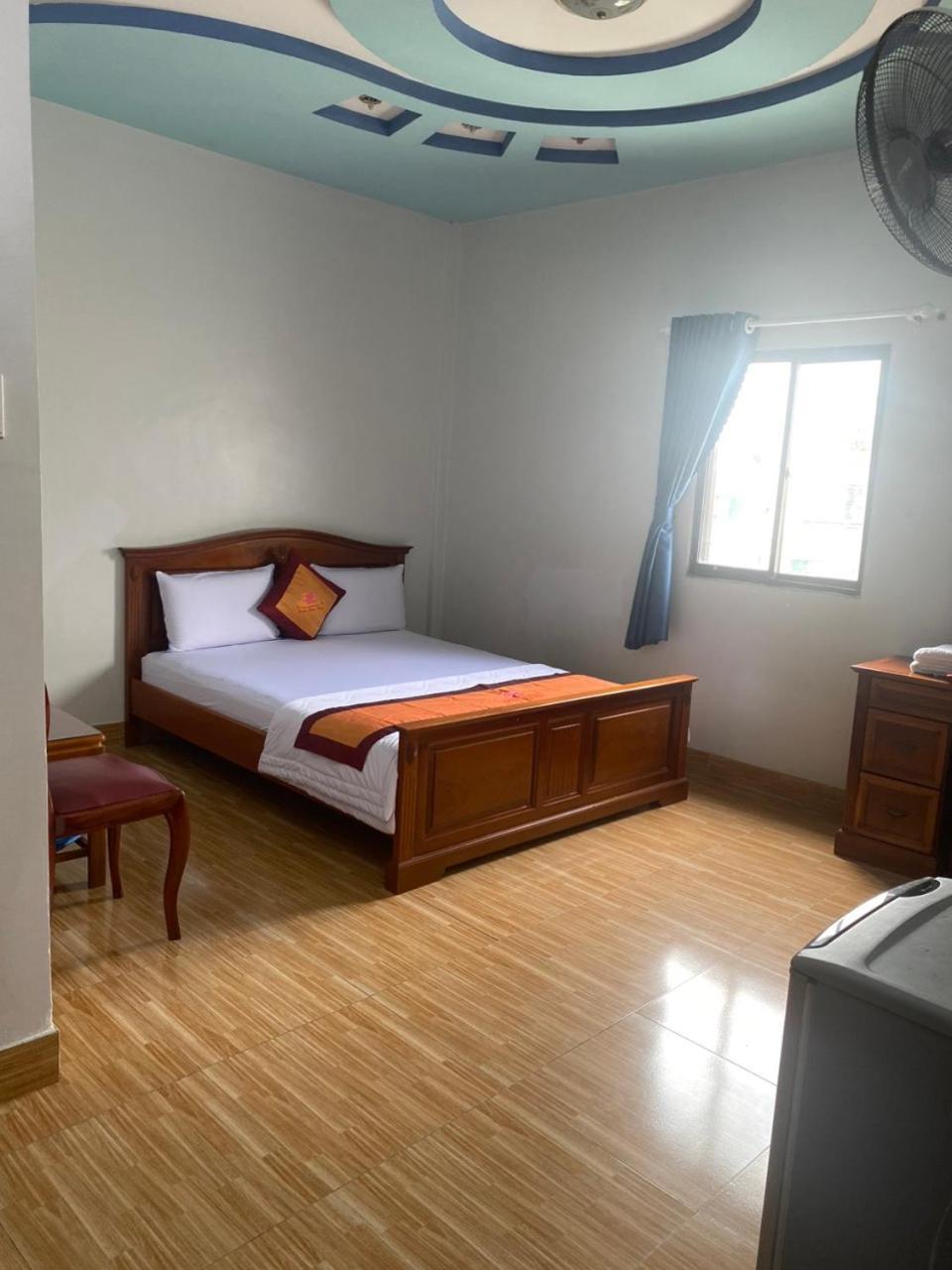 Khach San Thanh Hong Hotel 2*