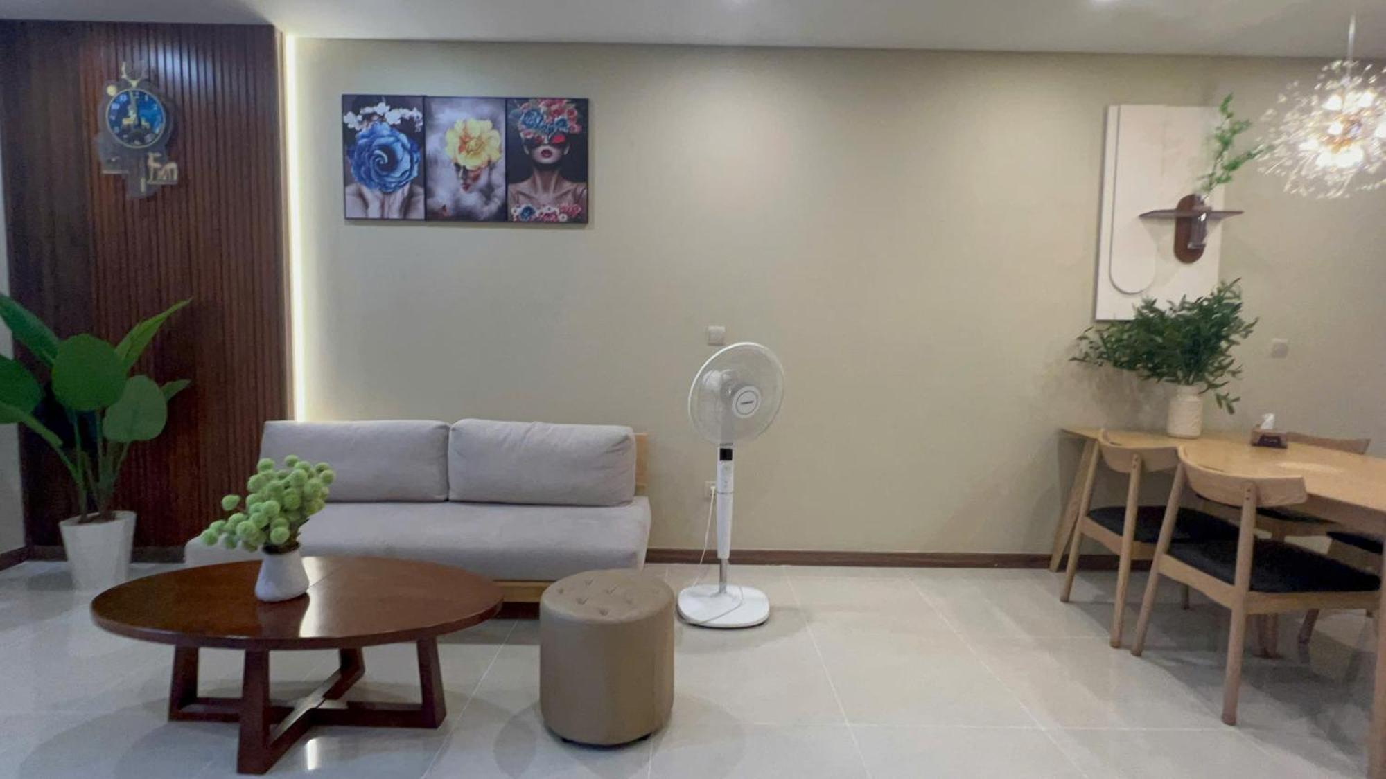 Ha Do Centrosa Building , Ba Thang Street, Distrist 10 *