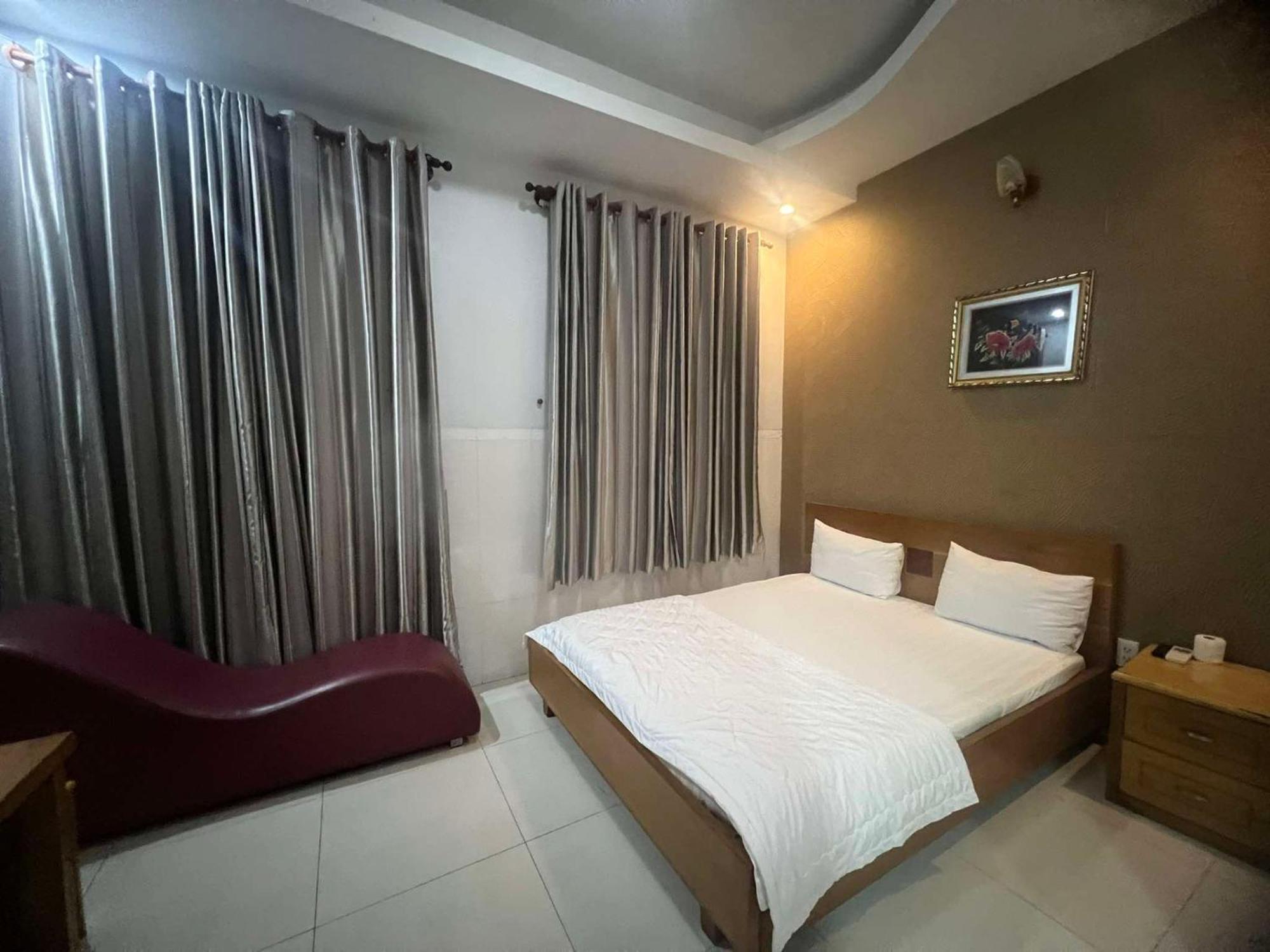 Khach San Hoang Phuc 2 Khách sạn TP. Hồ Chí Minh