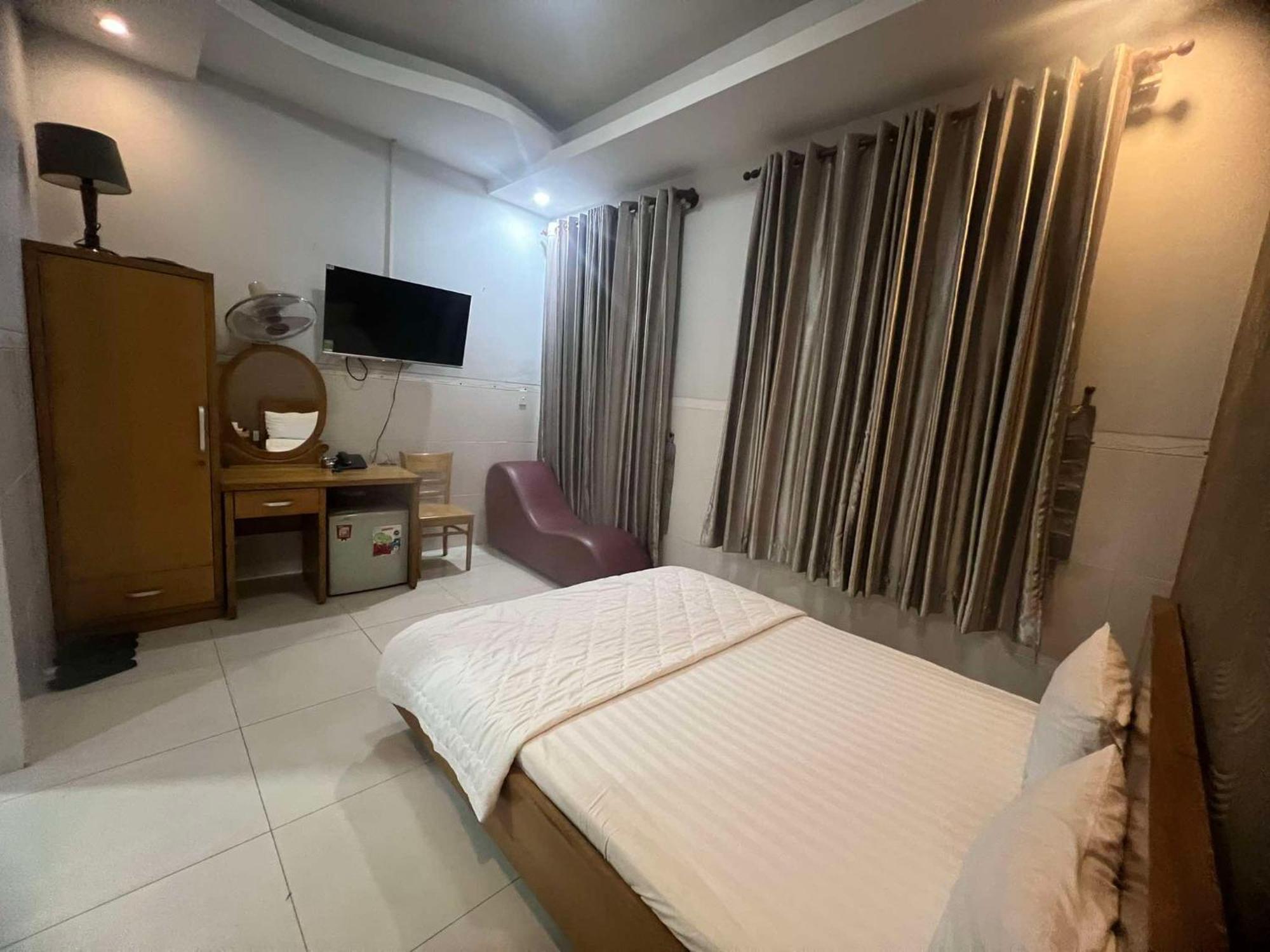 Khách sạn Khach San Hoang Phuc 2 TP. Hồ Chí Minh