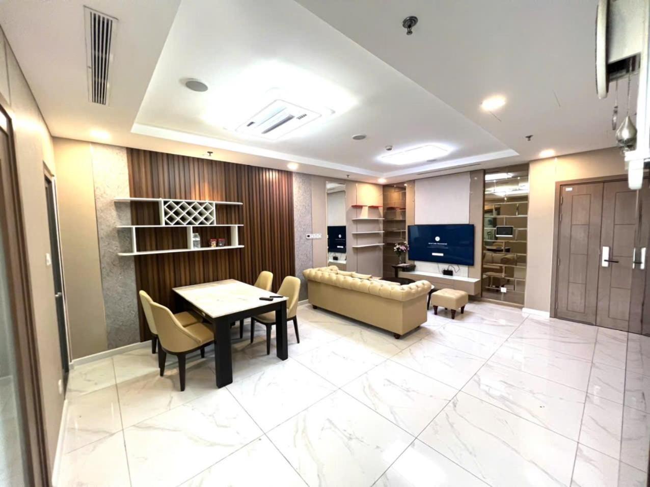 Inside Landmark81 Tallest Building Apartment *