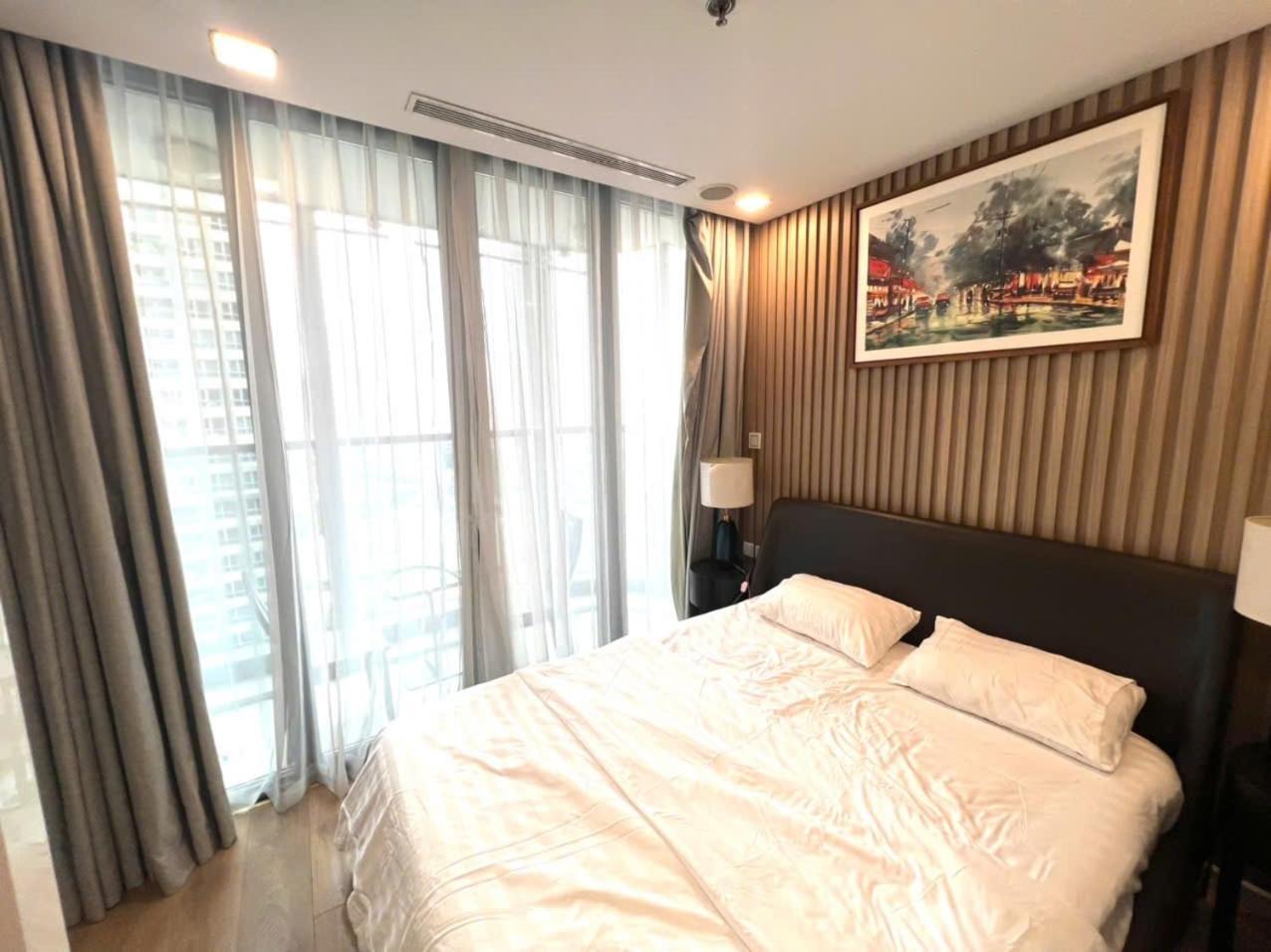 Inside Landmark81 Tallest Building Apartment *