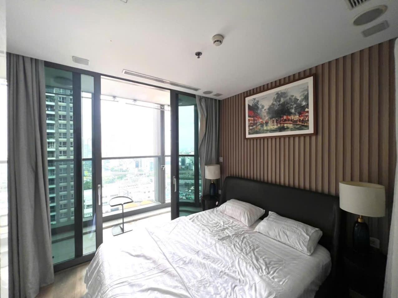 Apartment Inside Landmark81 Tallest Building *