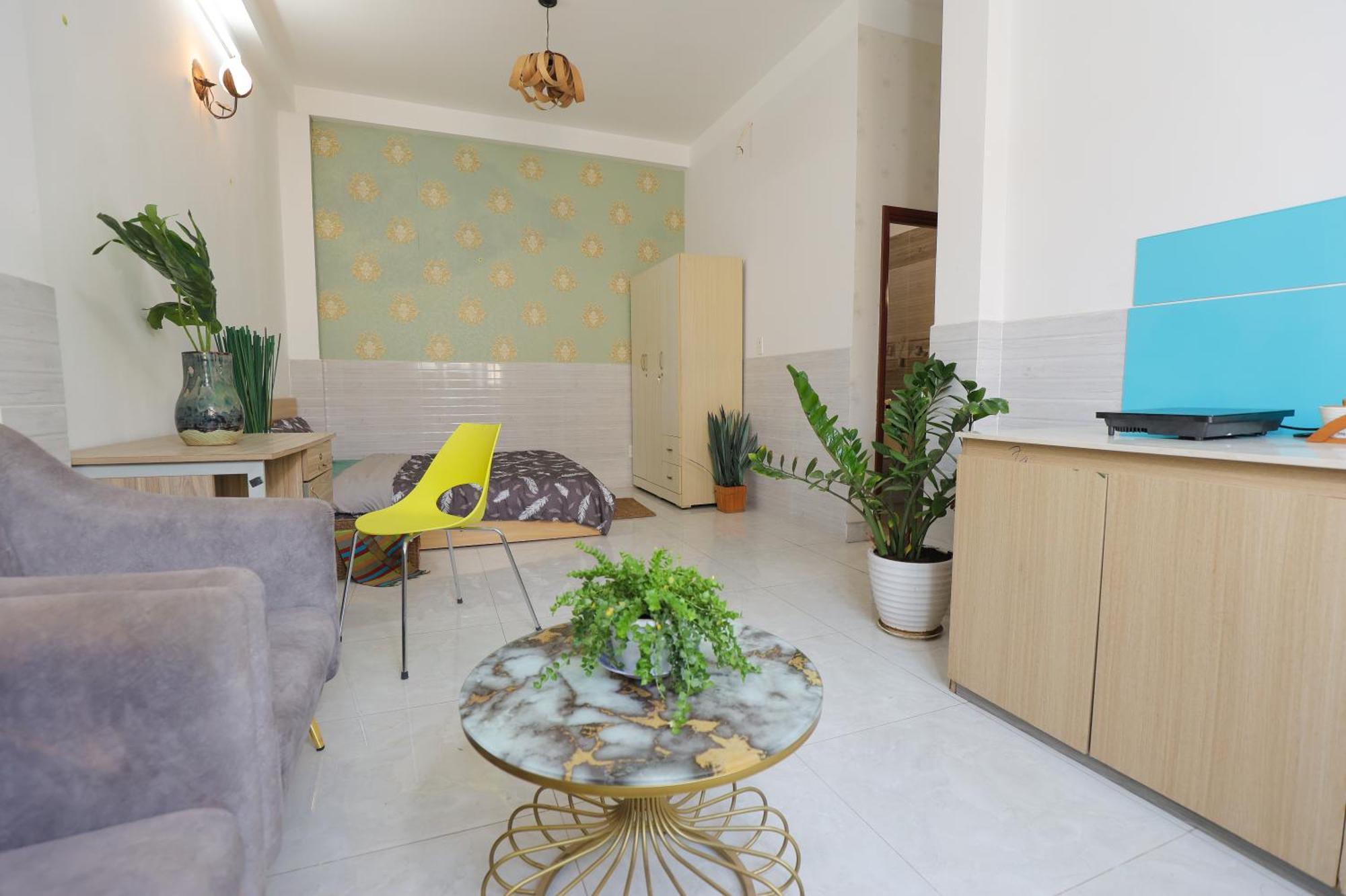 Cozy In Phu Nhuan District Near District 1 Apartment