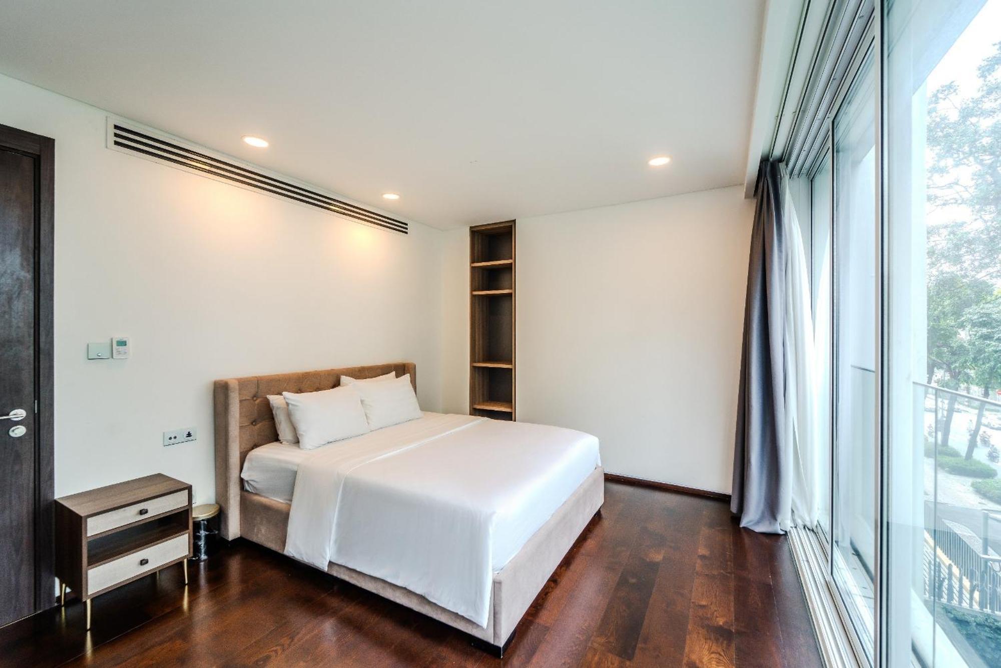 Serenity Saigon Sky - Free One Way Airport Shuttle Biệt thự