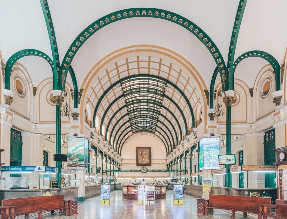 Unique Hideout - Freenetflix @ Near Bui Vien Ho Chi Minh City