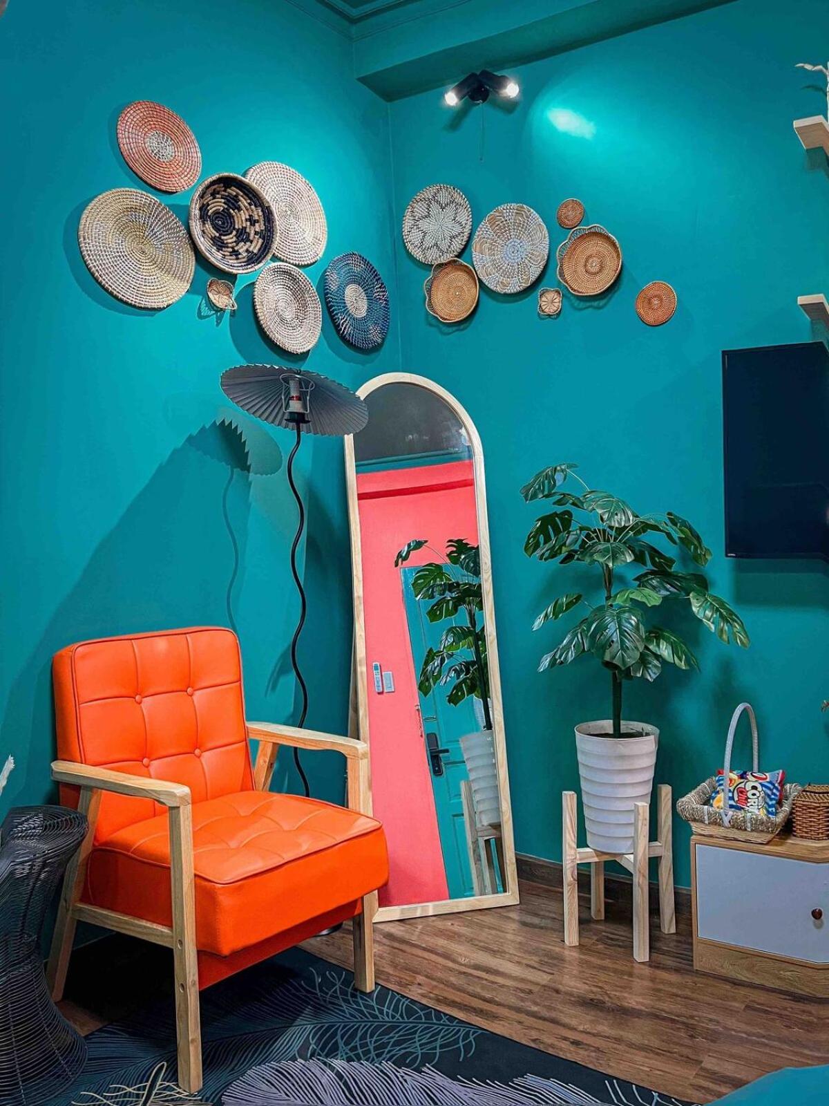 Unique Hideout - Freenetflix @ Near Bui Vien * Ho Chi Minh City