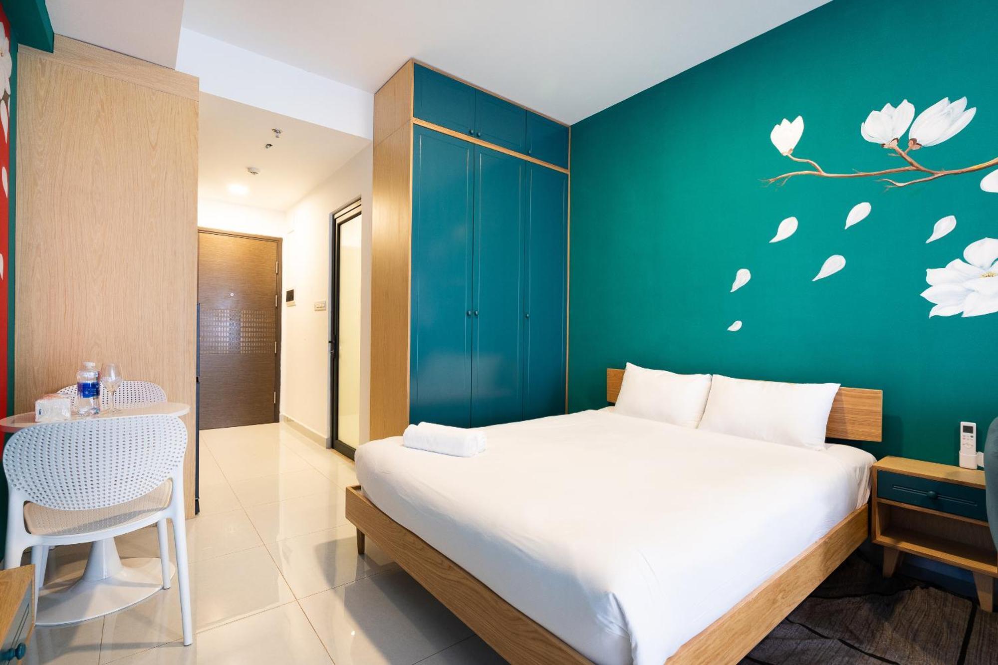 Aparthotel Otis Soho Saigon Balcony