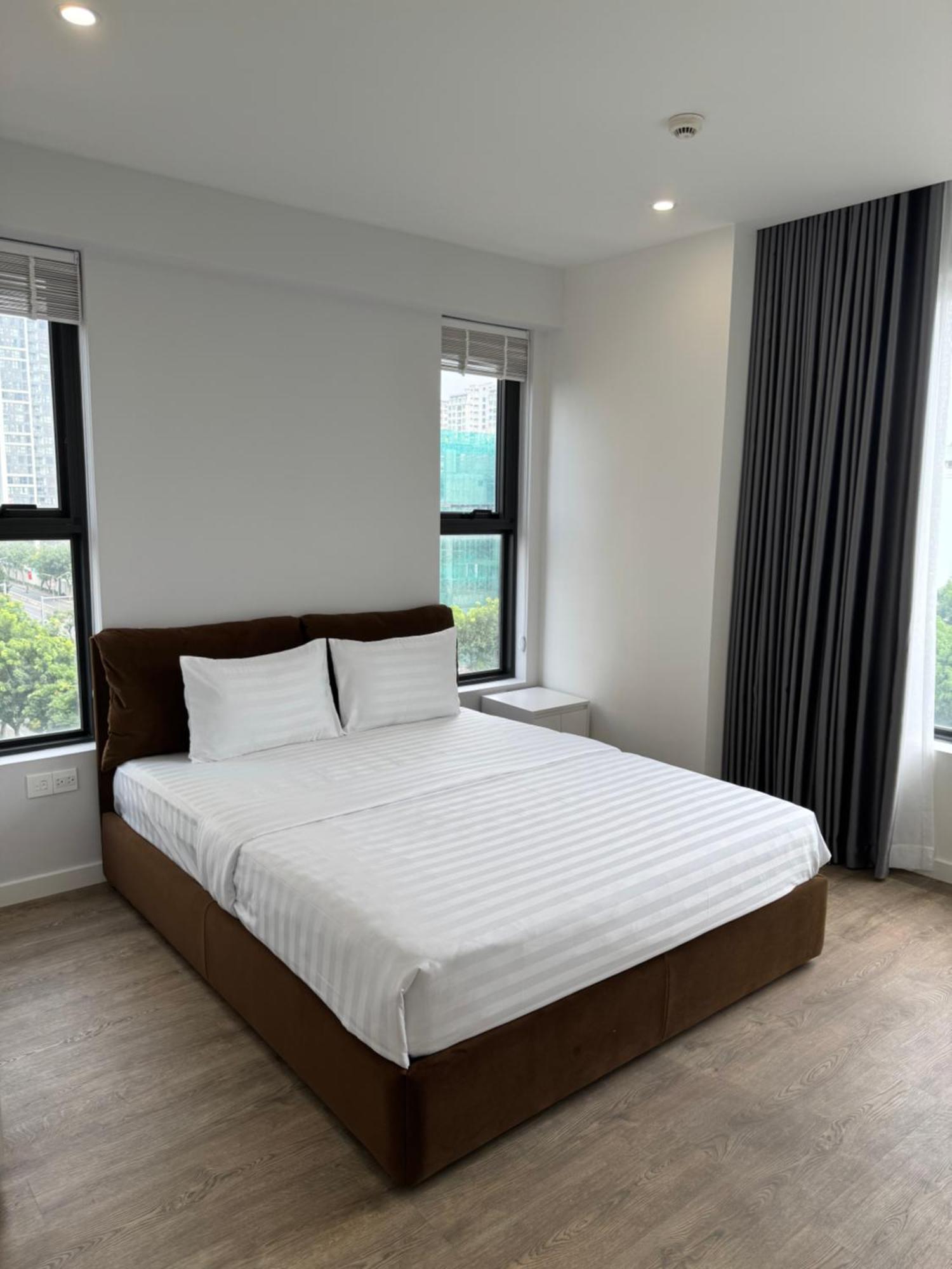 Hung Phuc Premier - Near Secc - 3 Br Apartment *
