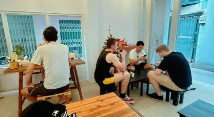 Paradiso Hotel 2*