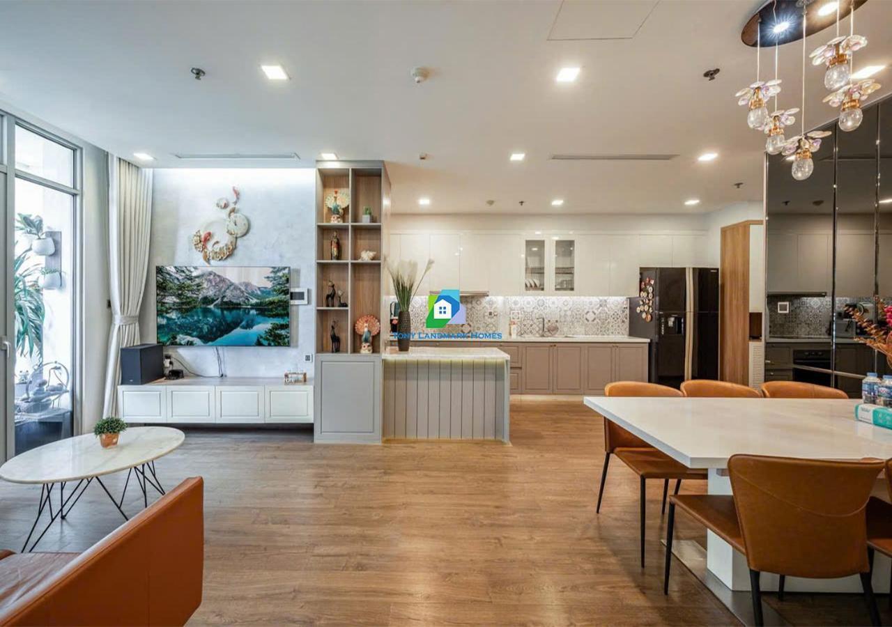 Vinhomes Luxury Haven Apartment
