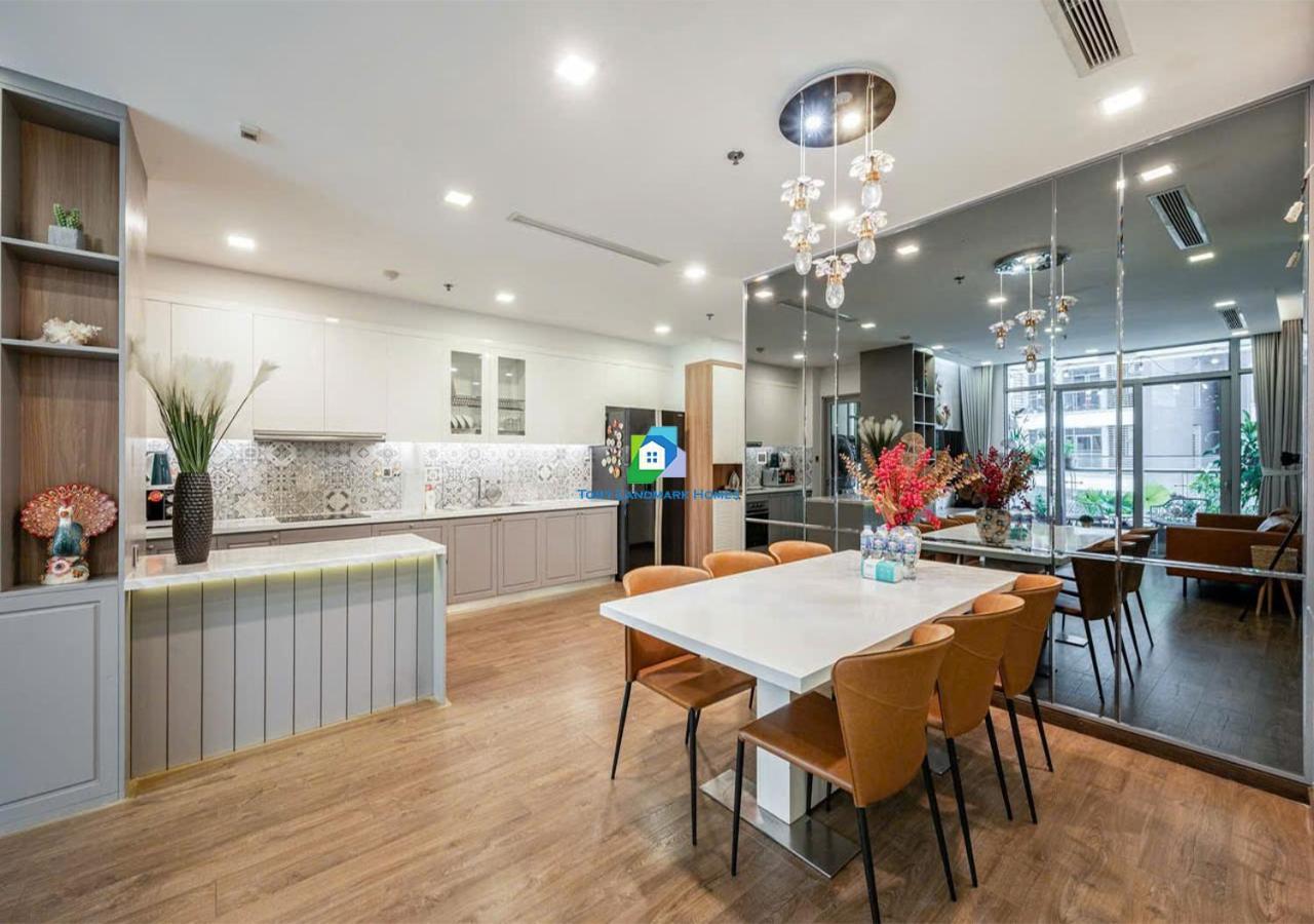 Pangsapuri Vinhomes Luxury Haven Bandar Ho Chi Minh