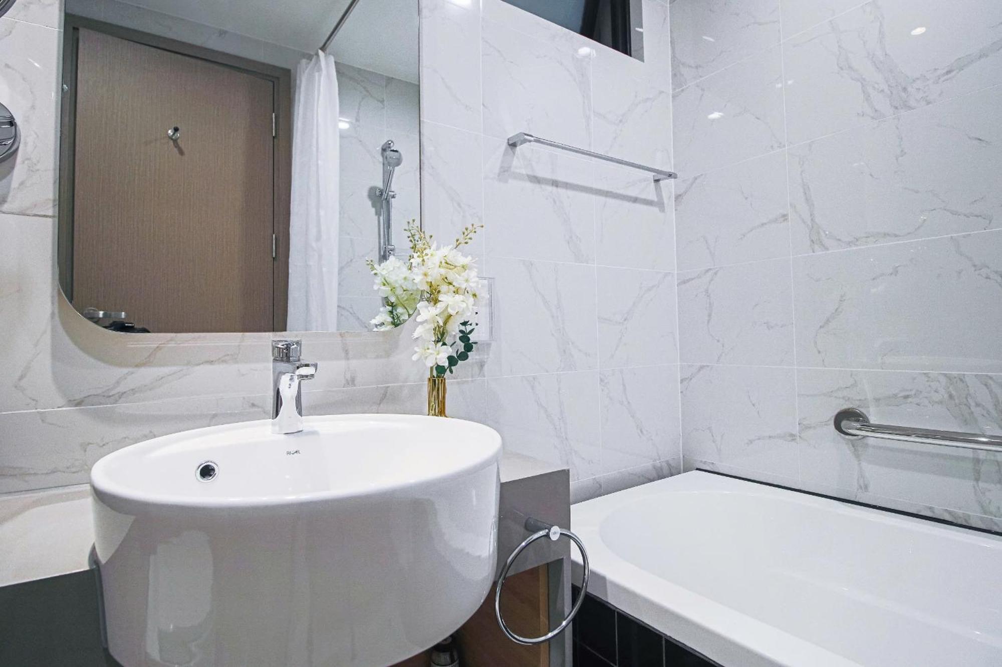 Lusso - D1mension & Zenity Residence, Sg's Heart