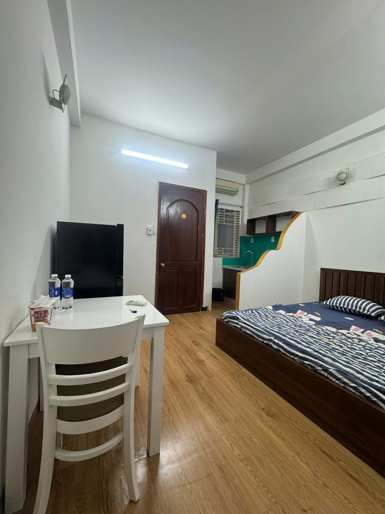 Apartment 43 Hoa Lan
