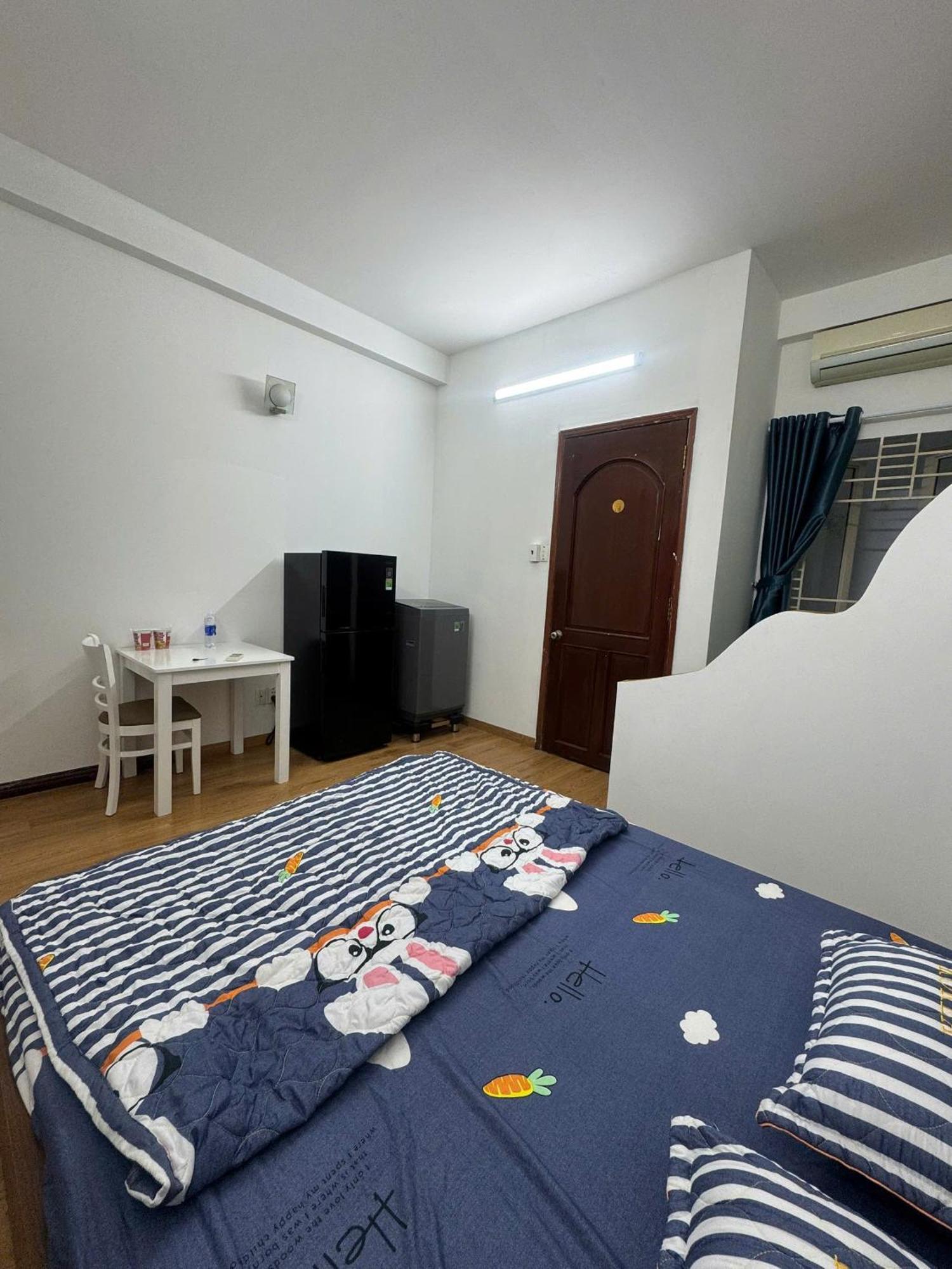 43 Hoa Lan * Ho Chi Minh City