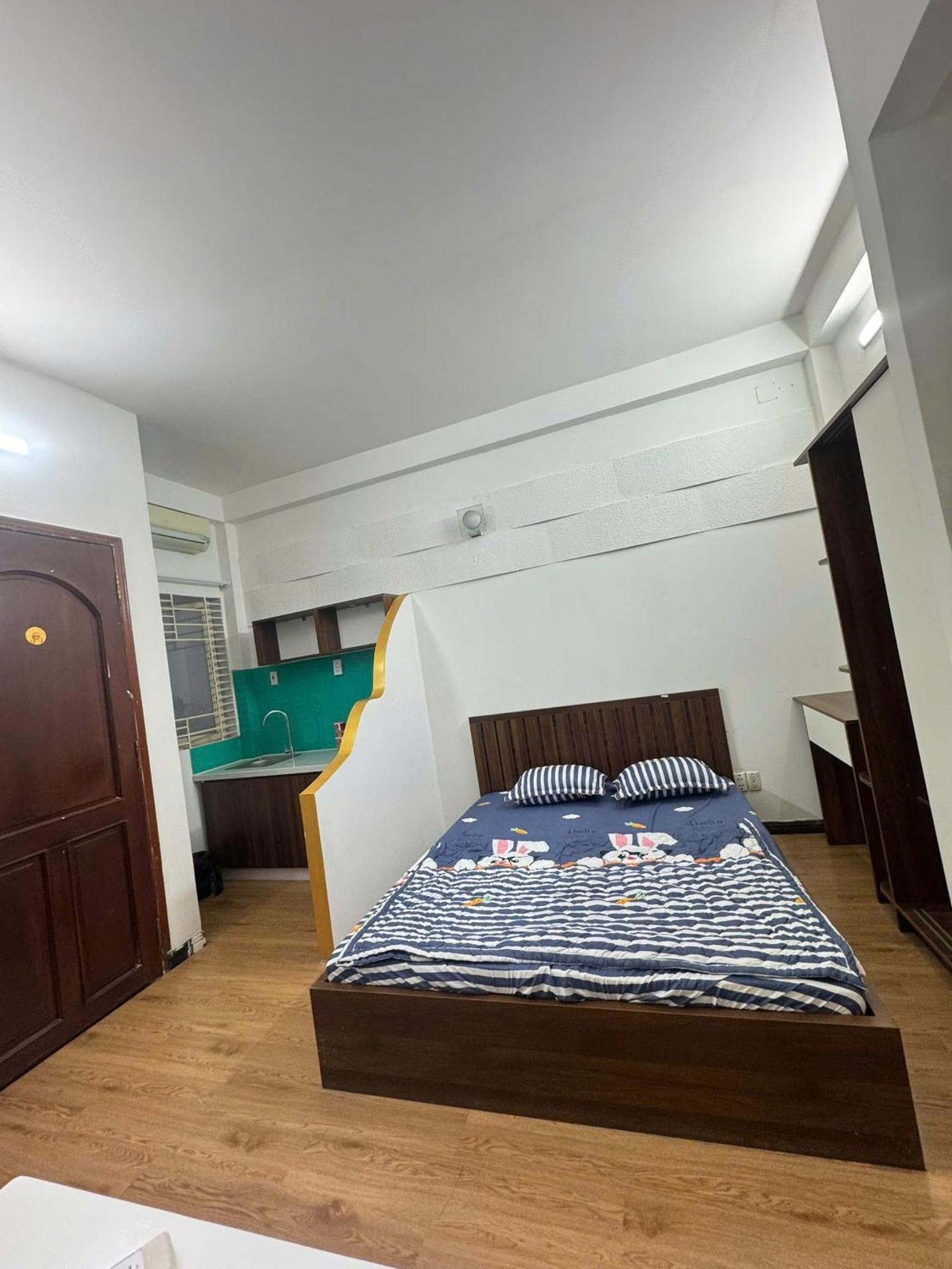 43 Hoa Lan Ho Chi Minh City
