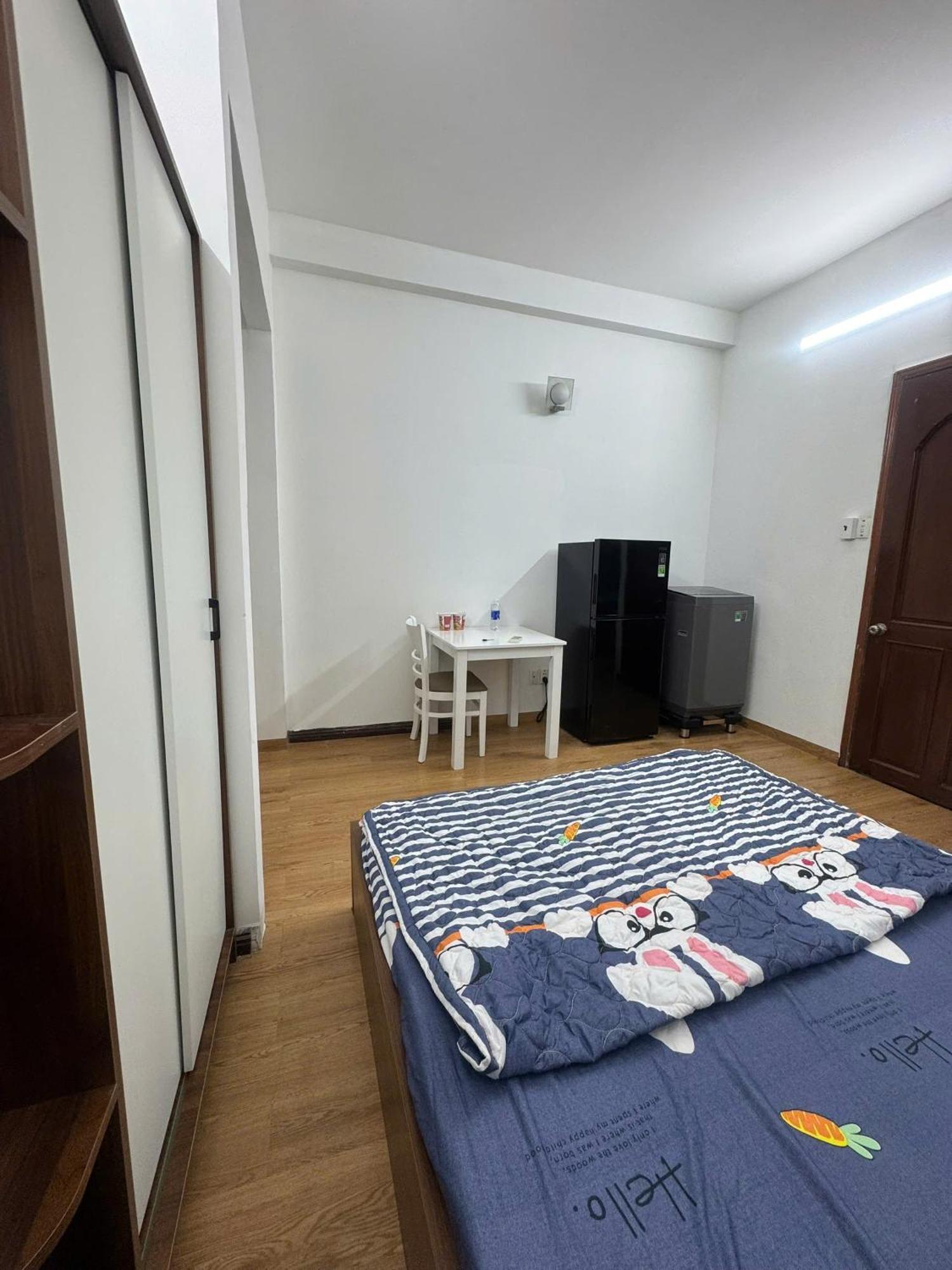 Apartment 43 Hoa Lan *