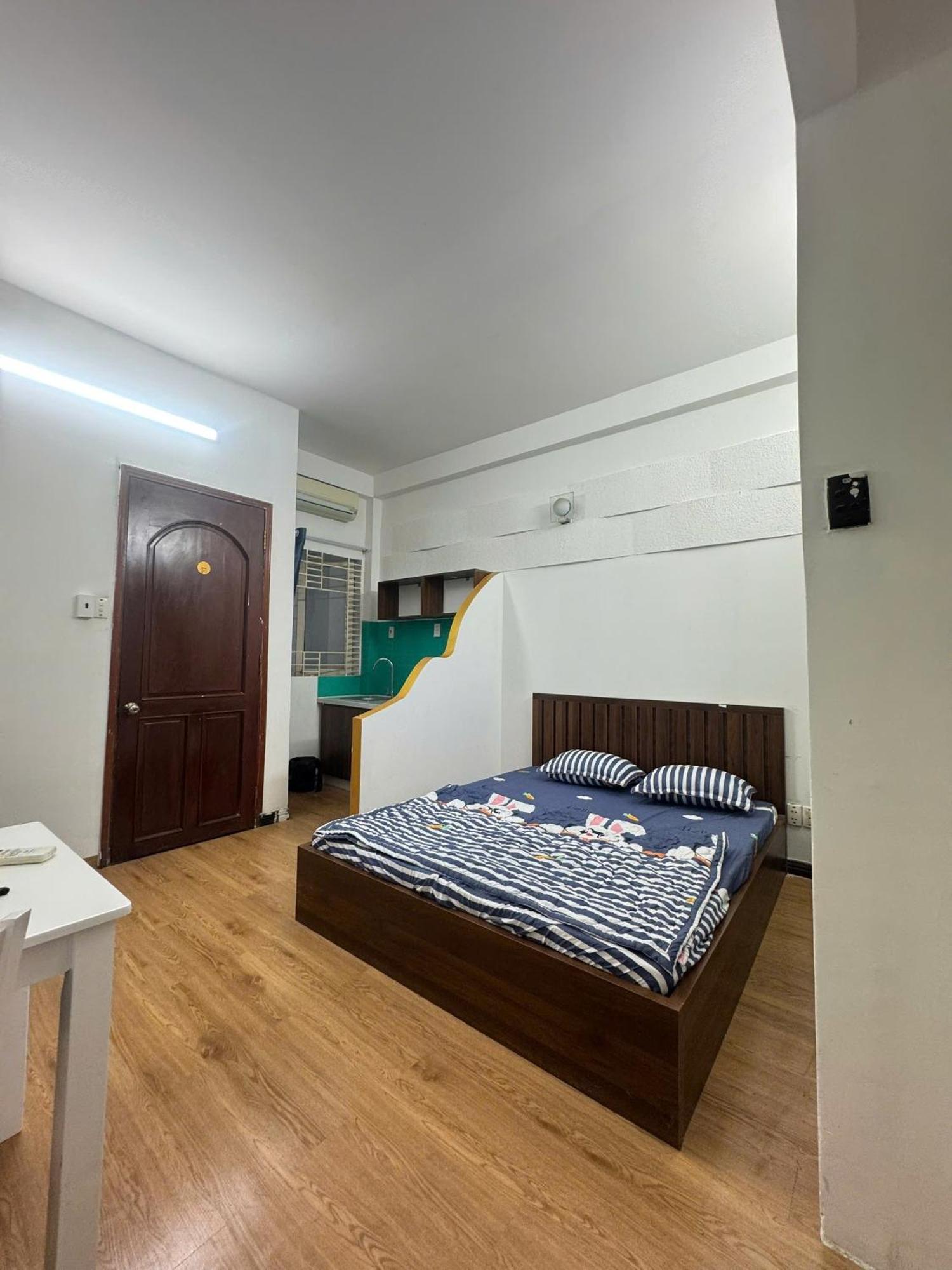 43 Hoa Lan Ho Chi Minh City