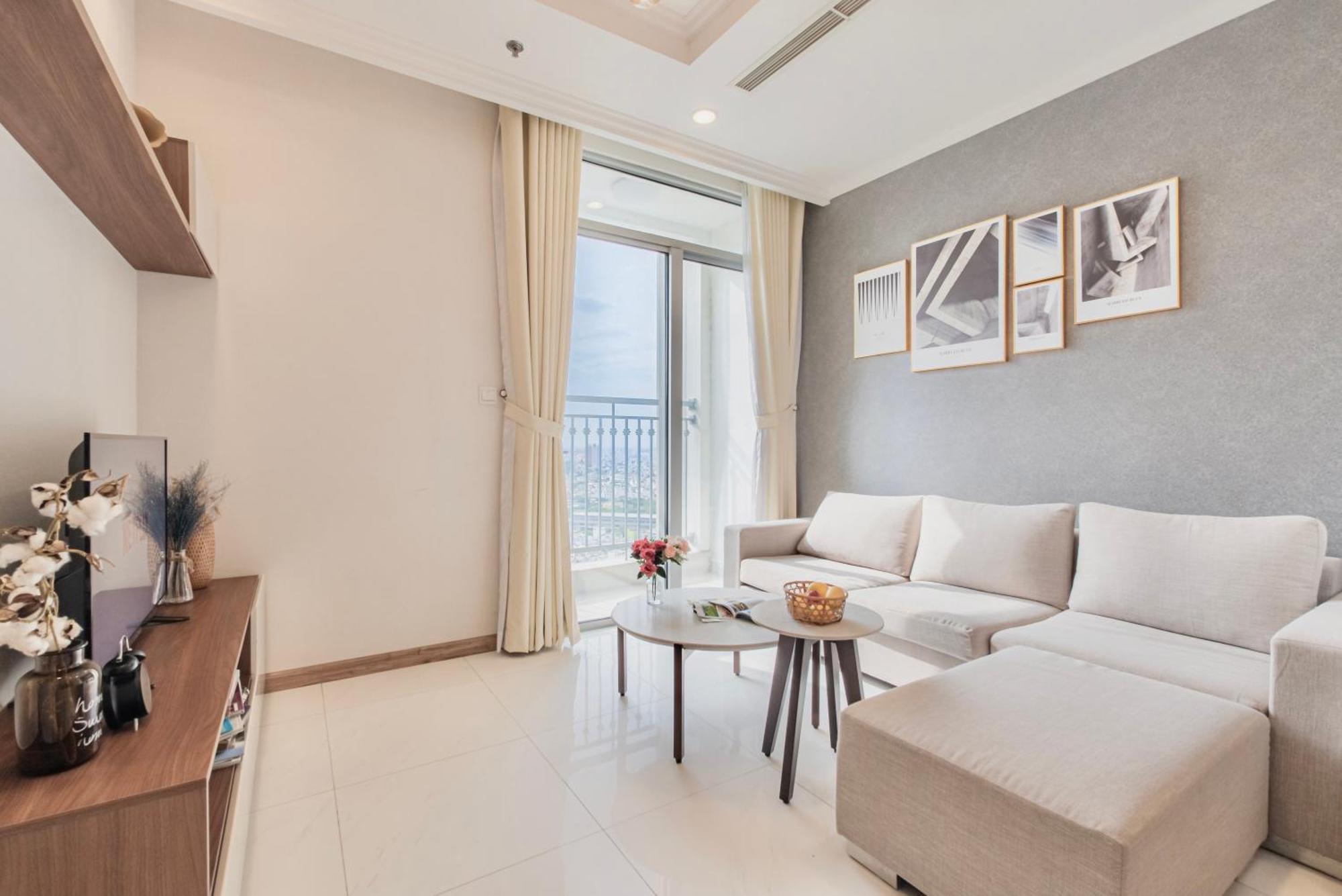 - Vinhomes Park, Landmark 81 Area & Ice Skating Rink Apartment *