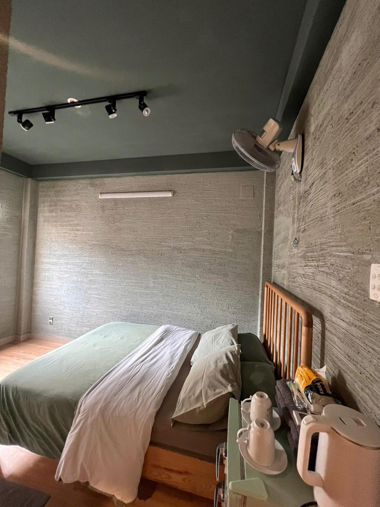 Hotel Meow & Cafe 2 Ho Chi Minh City