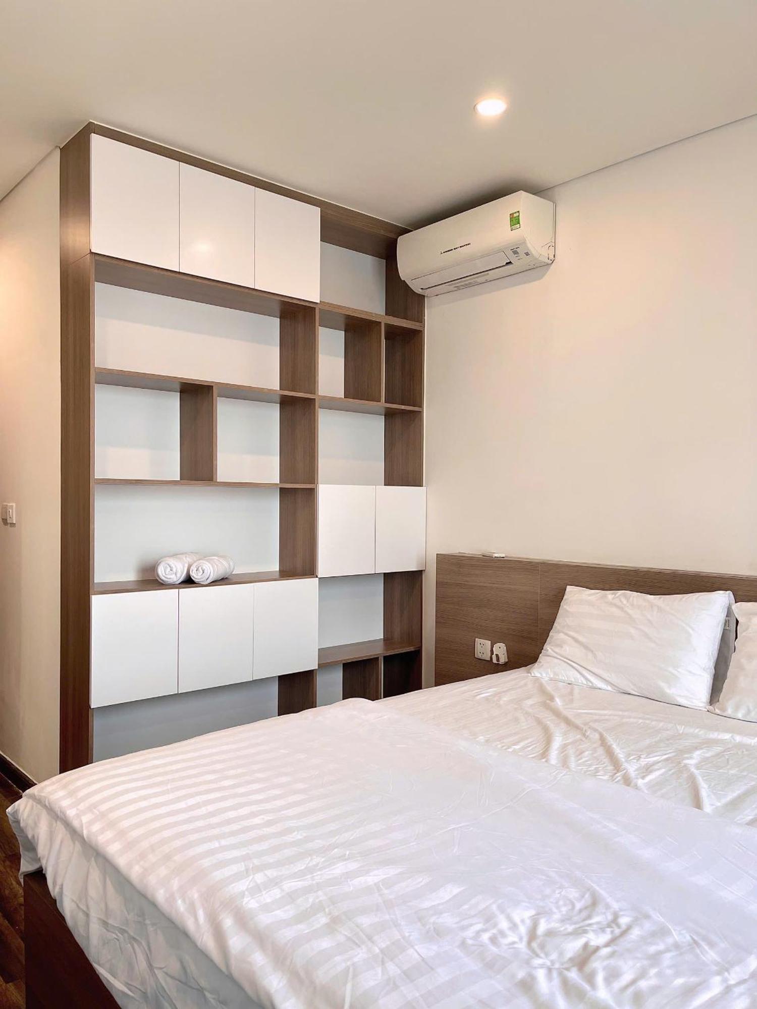 Ha Do Centrosa Building , Ba Thang Street, Distrist 10 *