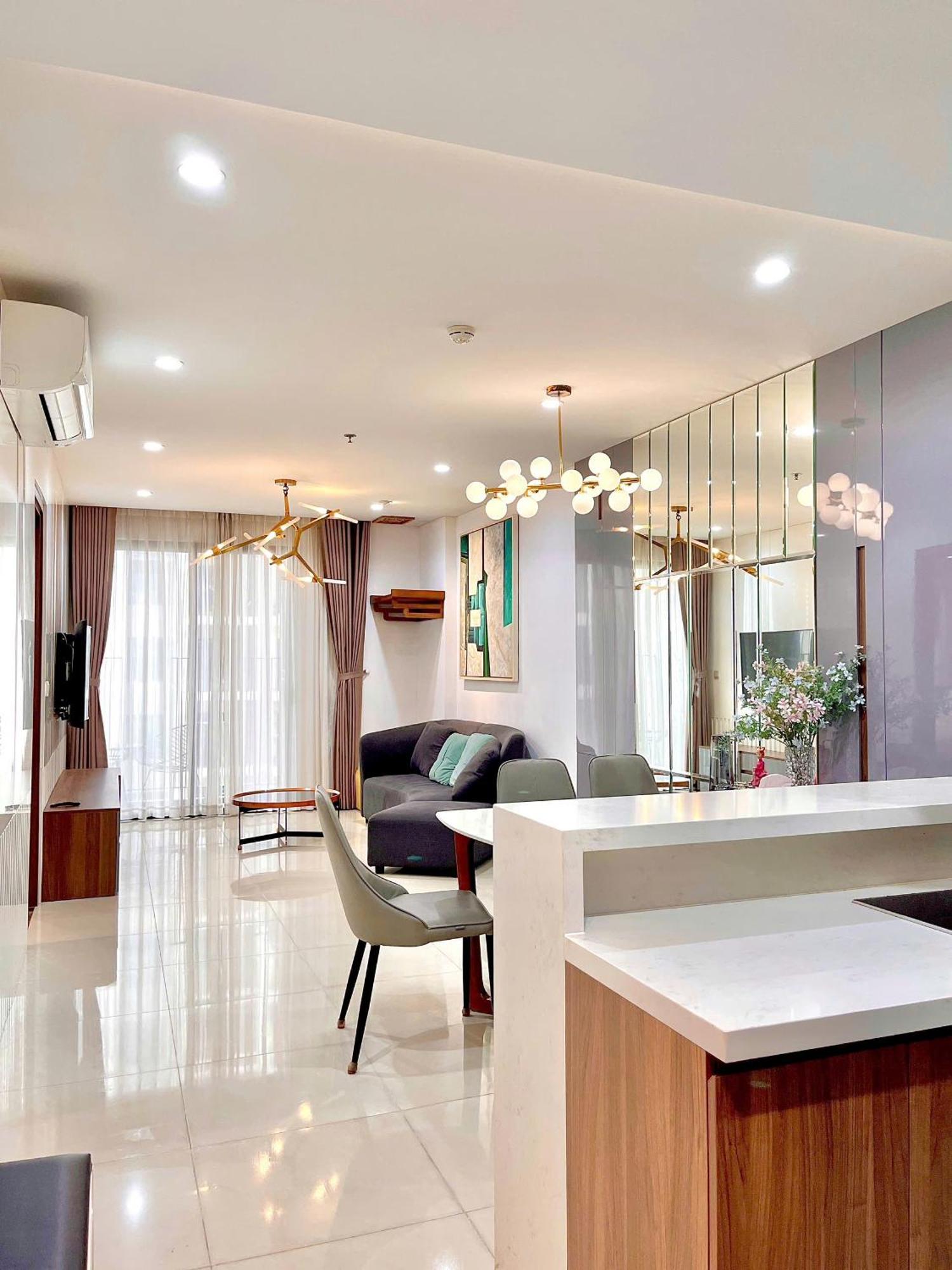 Ha Do Centrosa Building , Ba Thang Street, Distrist 10