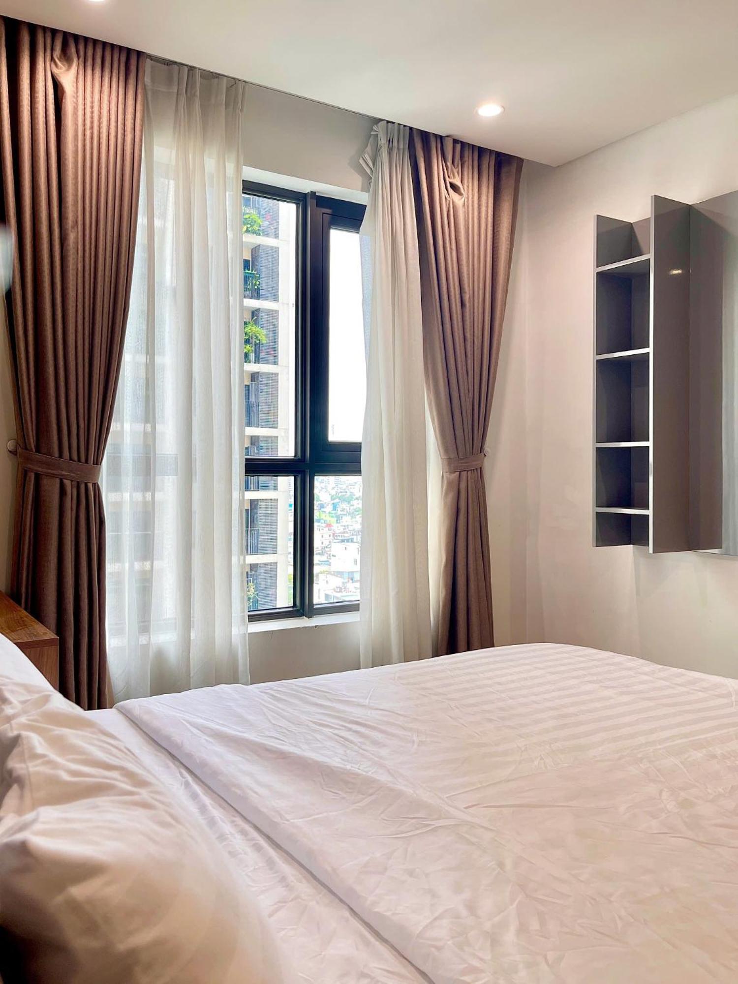 Ha Do Centrosa Building , Ba Thang Street, Distrist 10 *