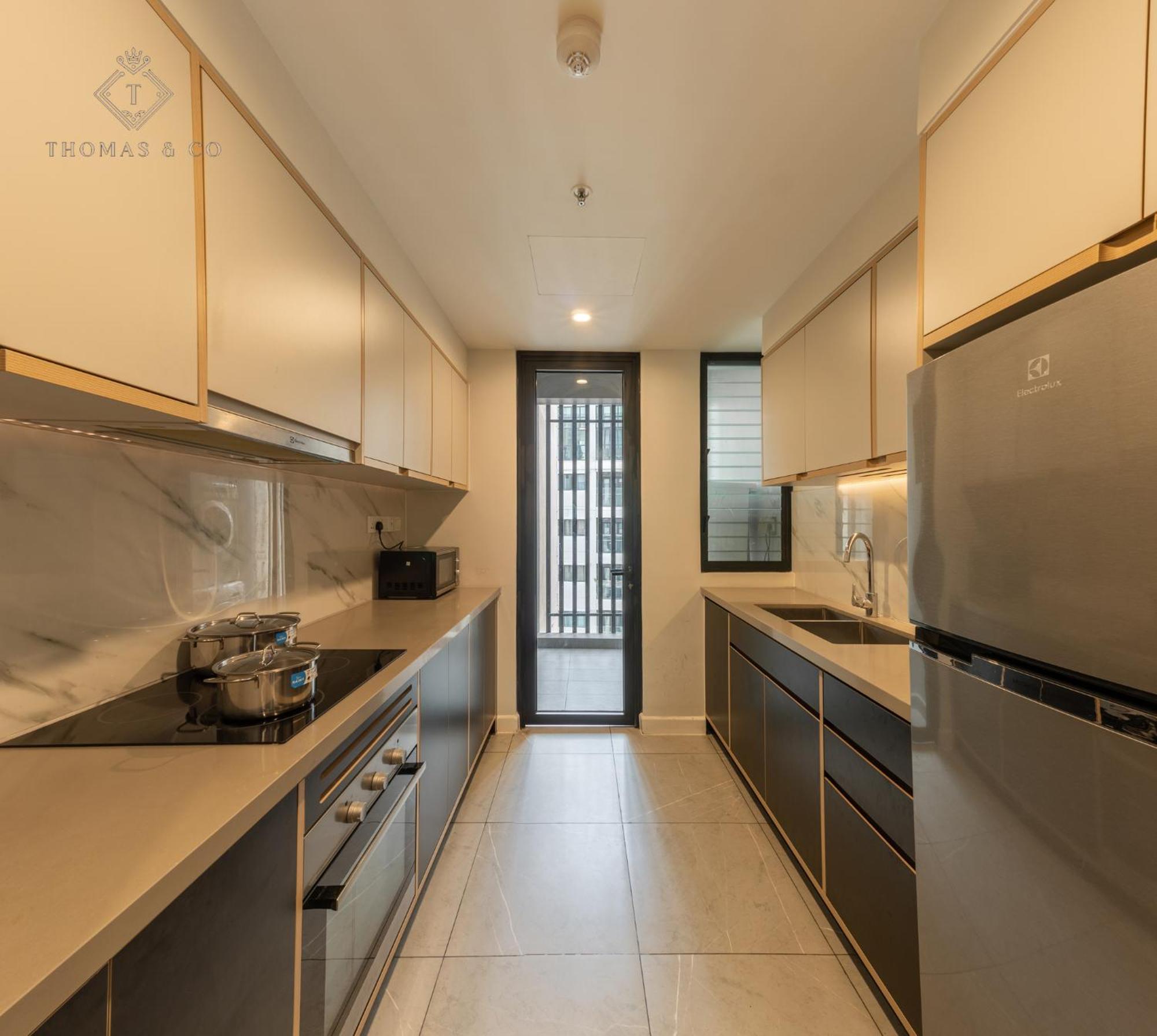 Elegant Zenity And D1mension In District 1 - Host By Thomas Apartment