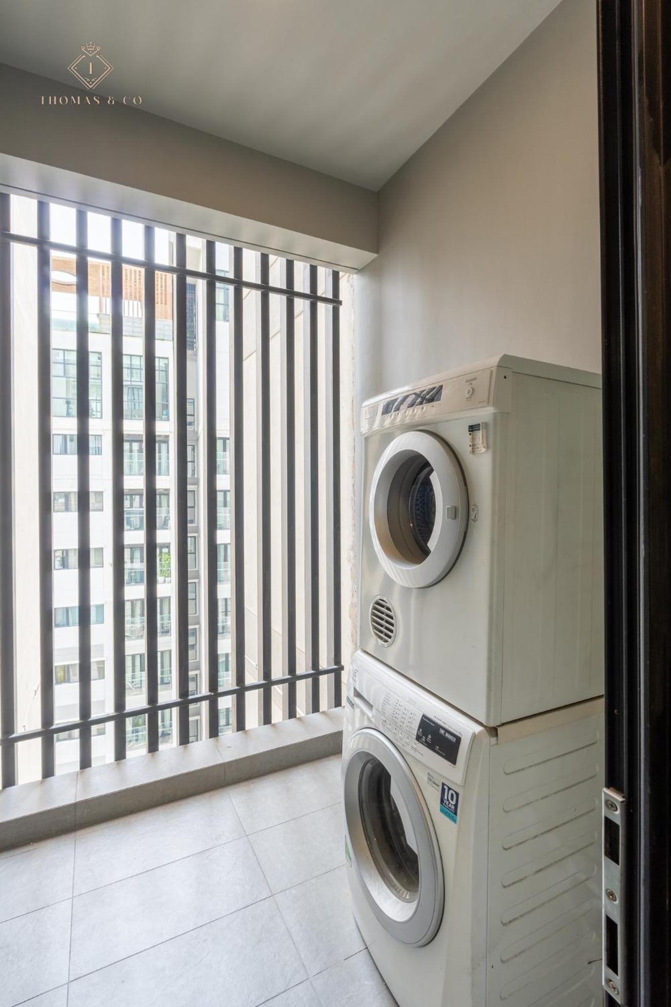Elegant Zenity And D1mension In District 1 - Host By Thomas Ho Chi Minh City
