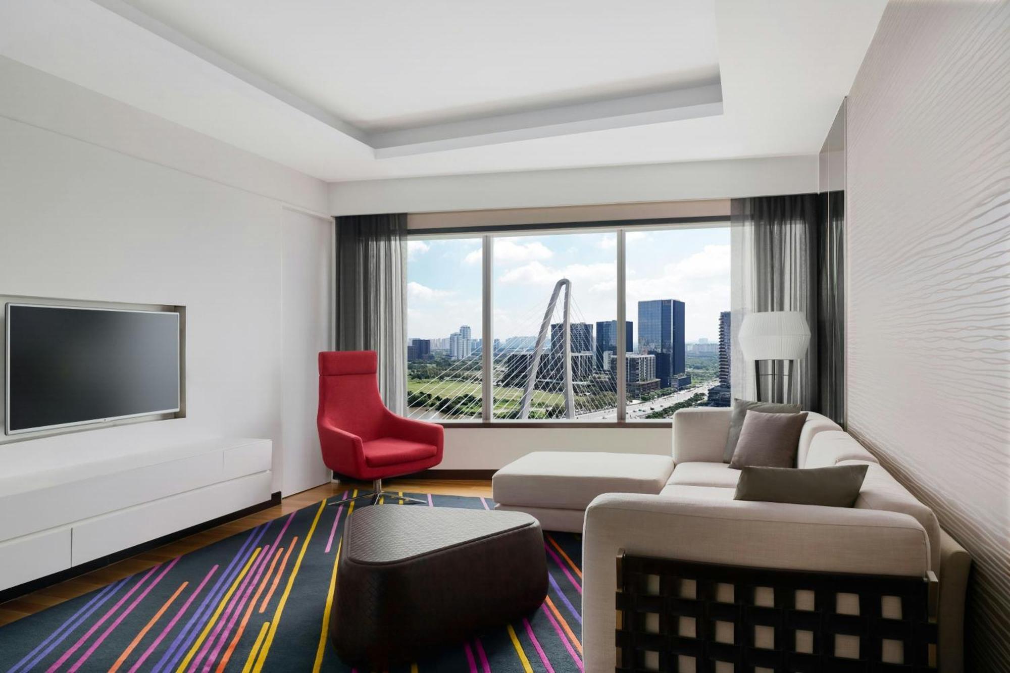 Le Meridien Saigon Hotel