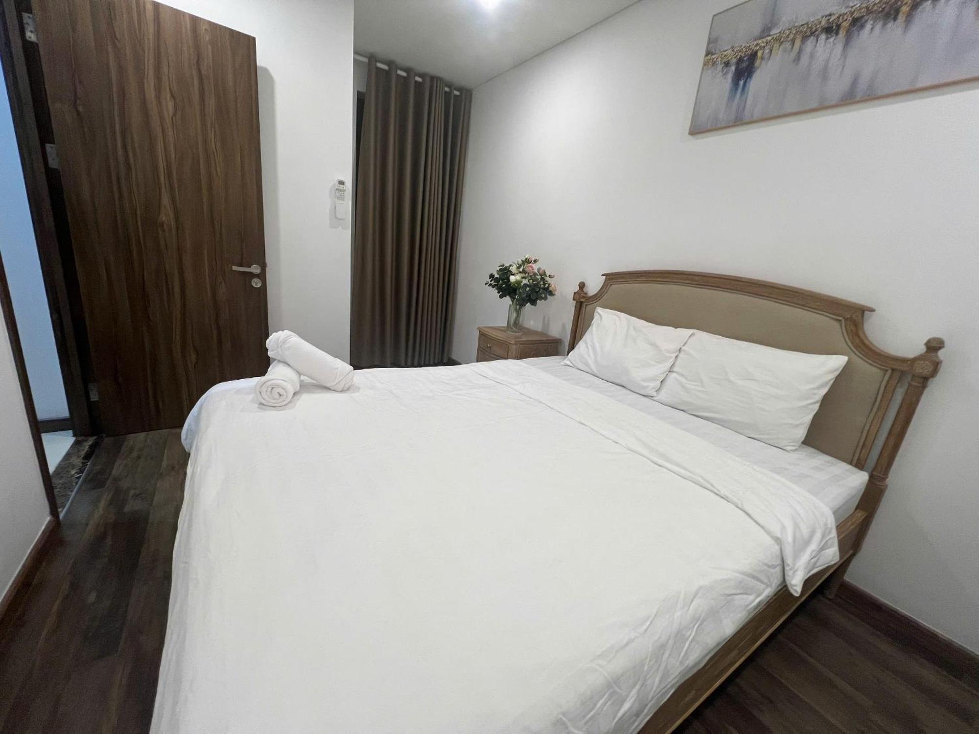 Ha Do Centrosa Building , Ba Thang Street, Distrist 10 *
