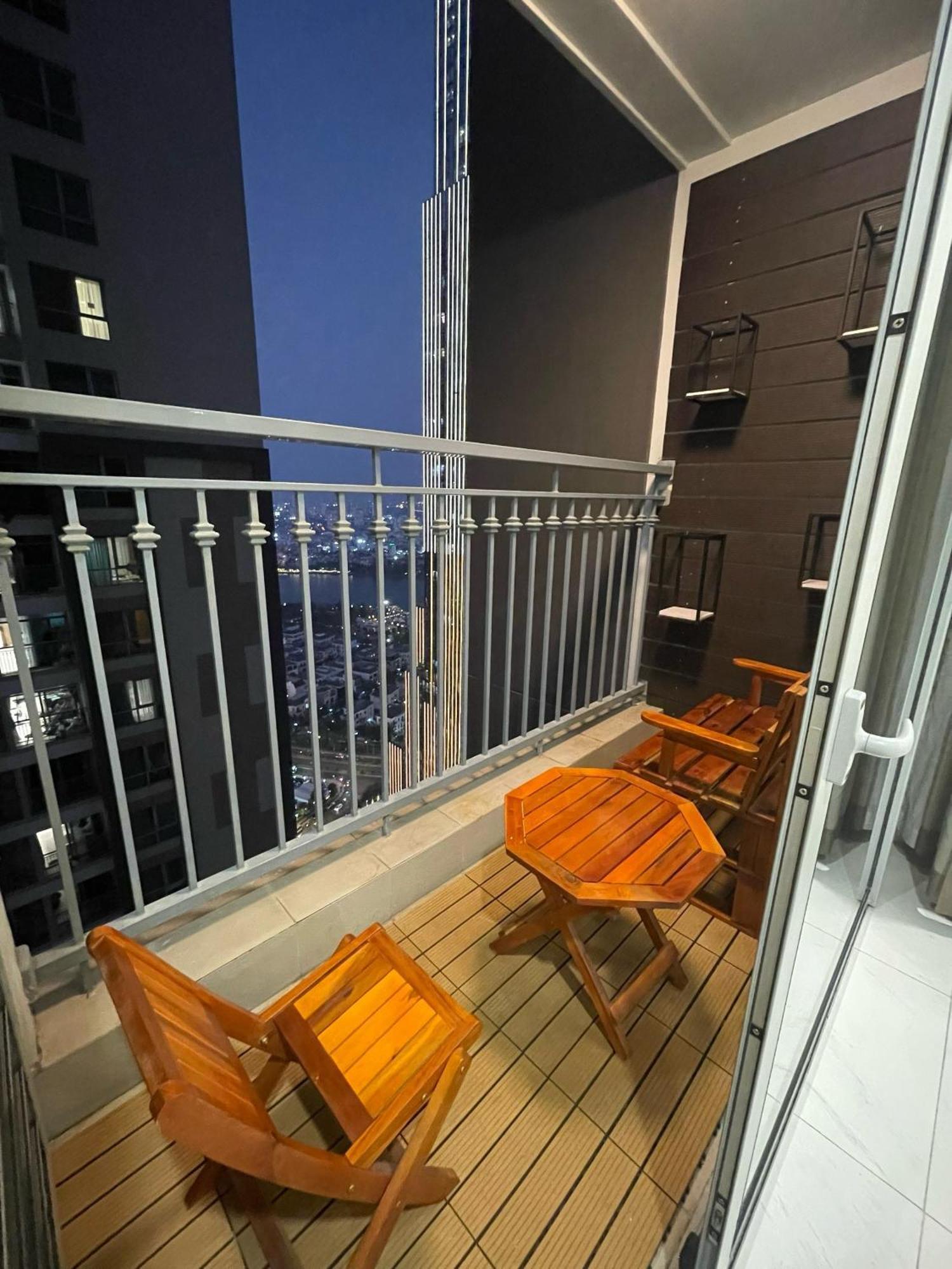 Luxury Vinhomes Landmark Apartment