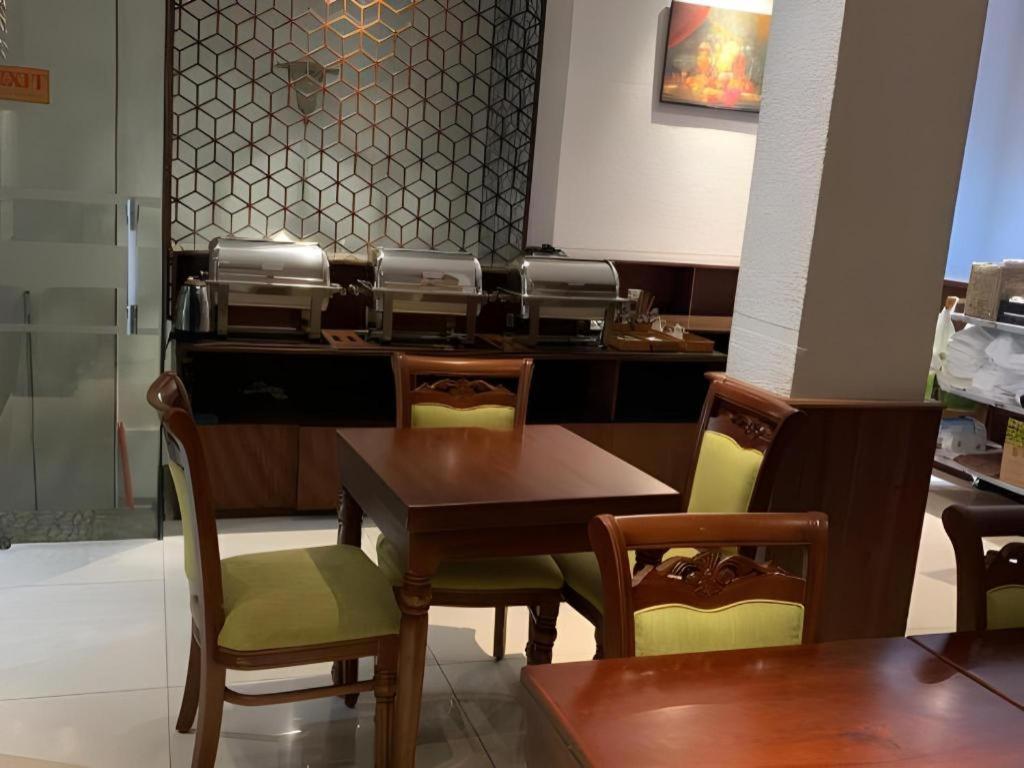Cherry Khách sạn TP. Hồ Chí Minh